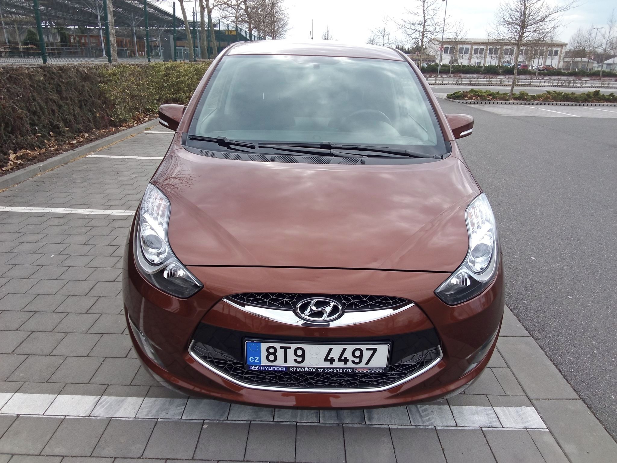 Hyundai ix20, max. výbava Style + automat - fotka 2