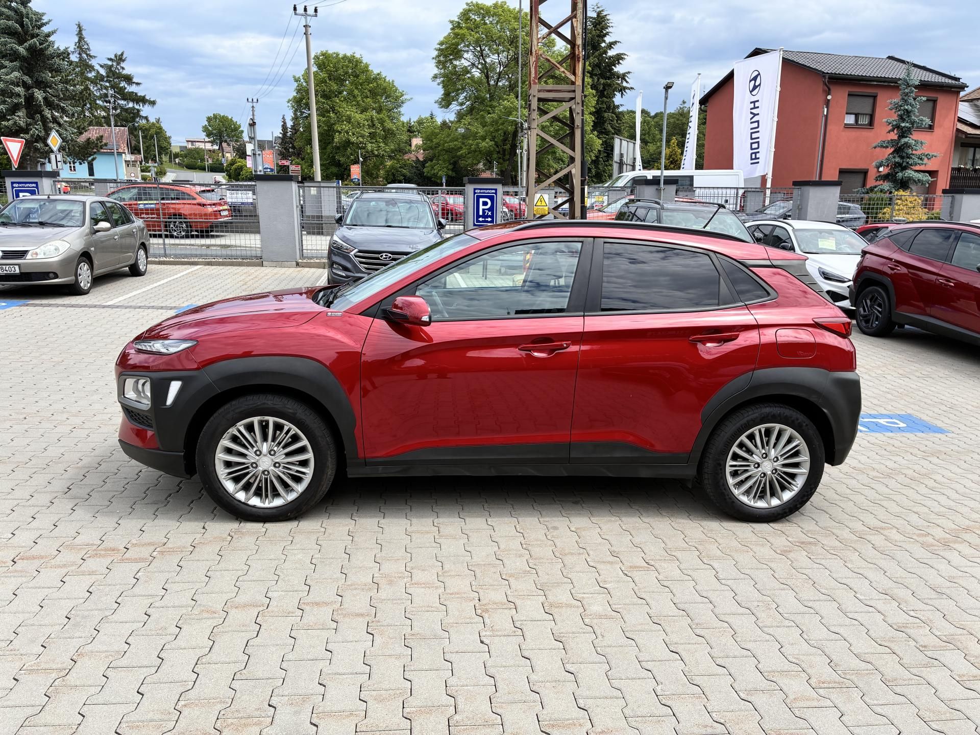 Hyundai Kona, 1.6T-GDi 130kW 4x4 DCT STYLE - fotka 4