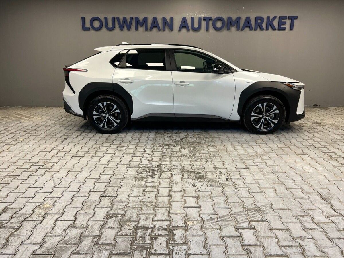 Toyota bZ4X, PRESTIGE AWD - fotka 5