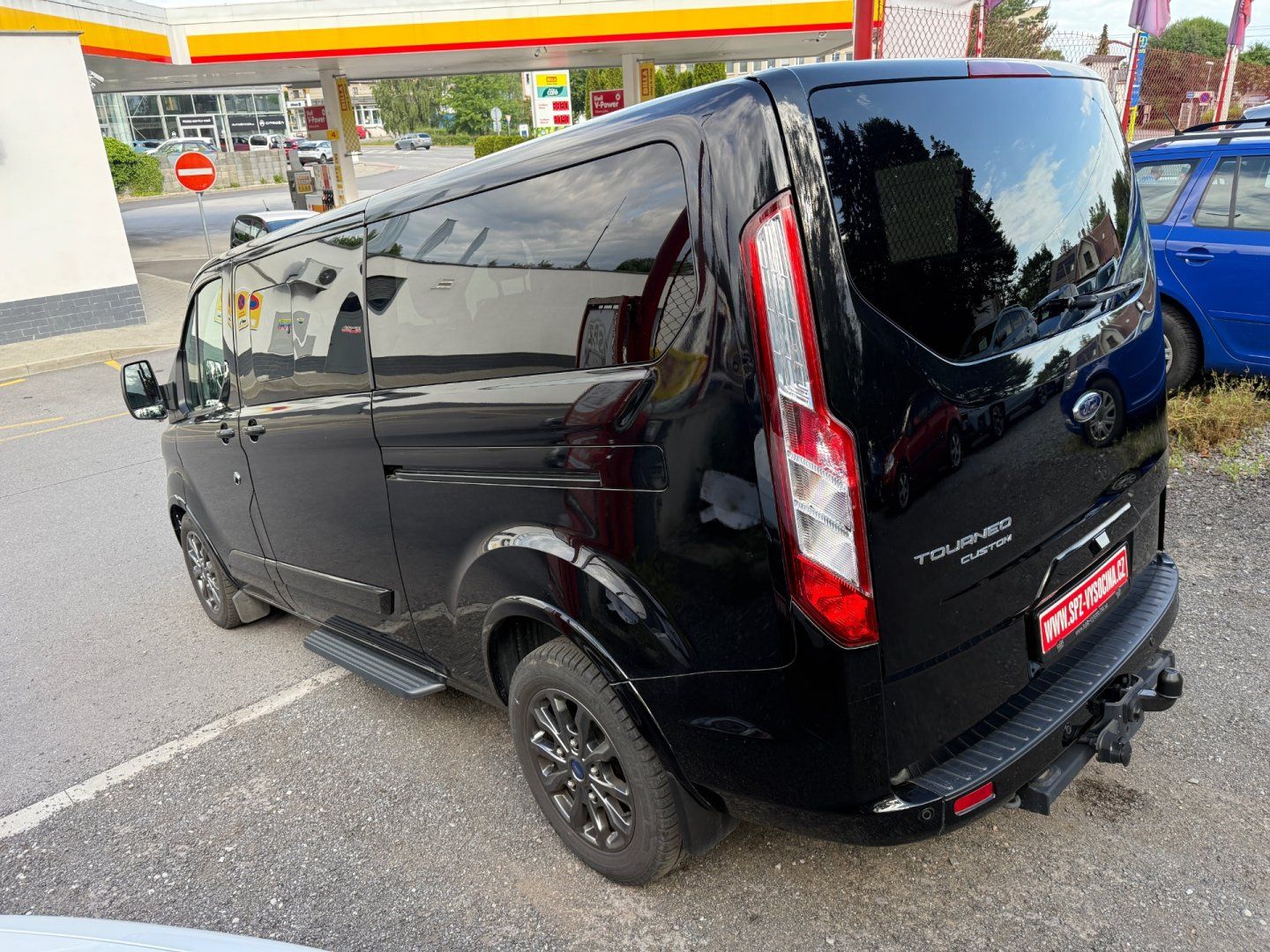 Ford Tourneo Custom, L2 2.0 EcoBlue - fotka 6