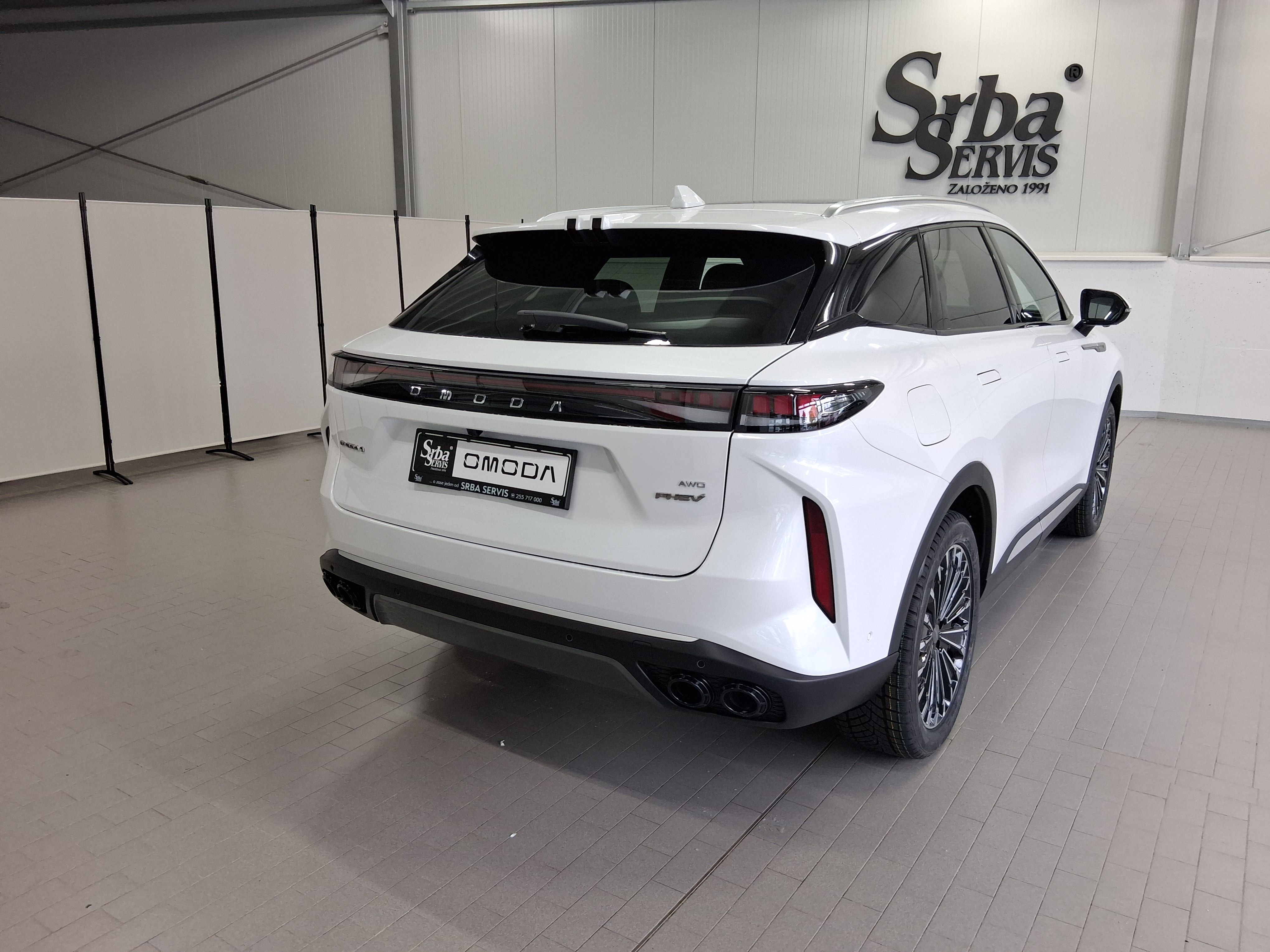 Omoda 9, Premium 1.5TGDI PHEV AWD - fotka 3