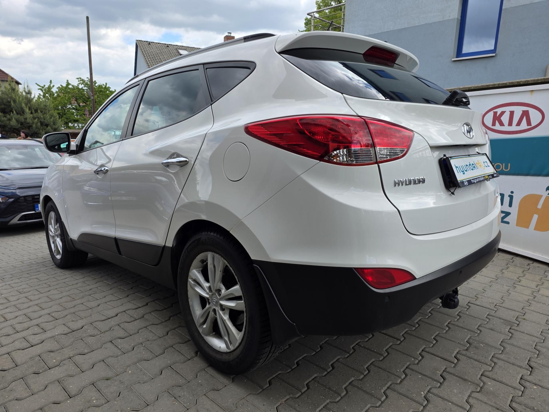Hyundai ix35, 2.0-4x4-AUTOMAT-TEMPOMAT - fotka 6