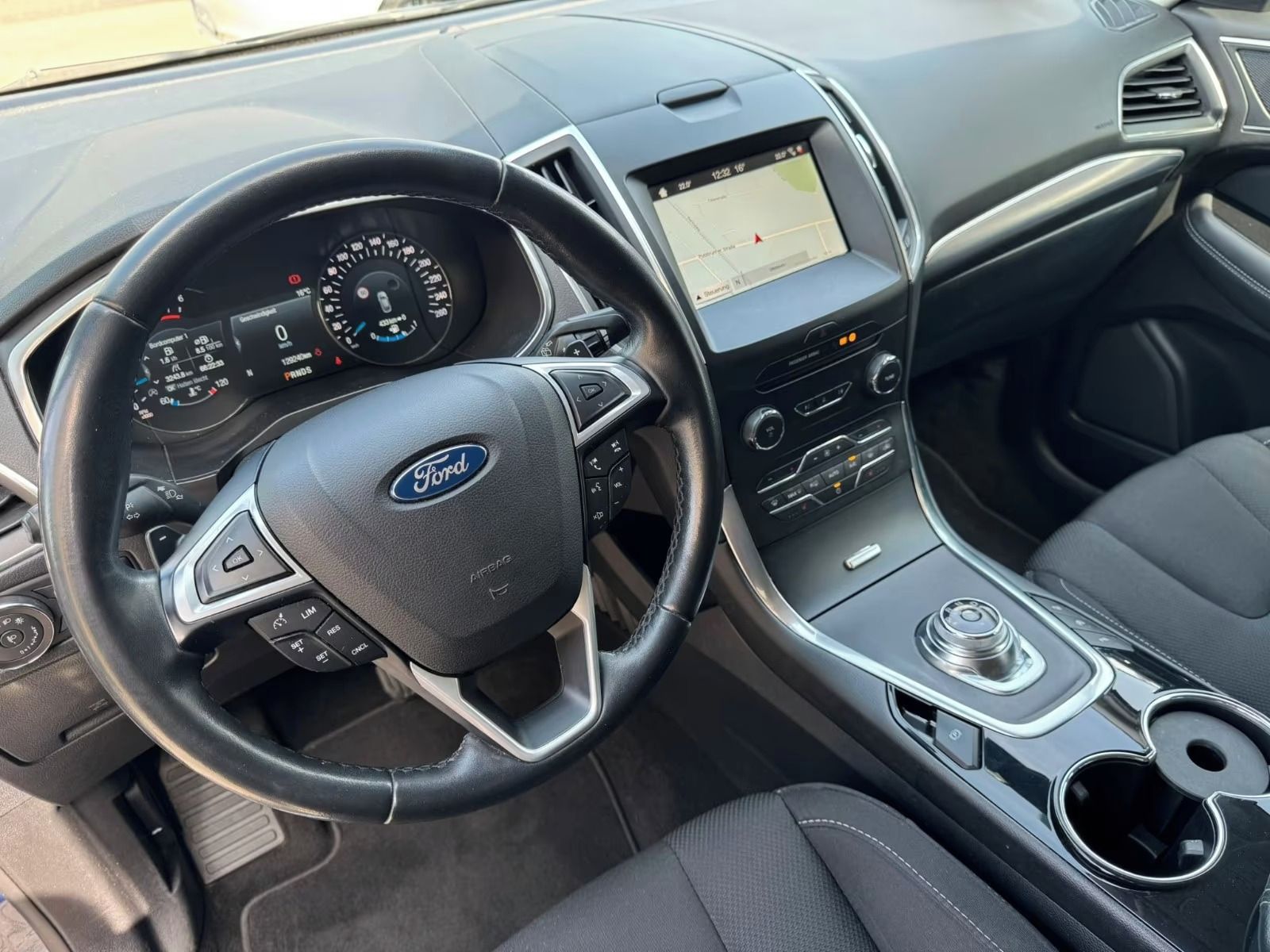 Ford S-MAX, Titanium 2.0 Aut. NAVI*CAM* - fotka 5