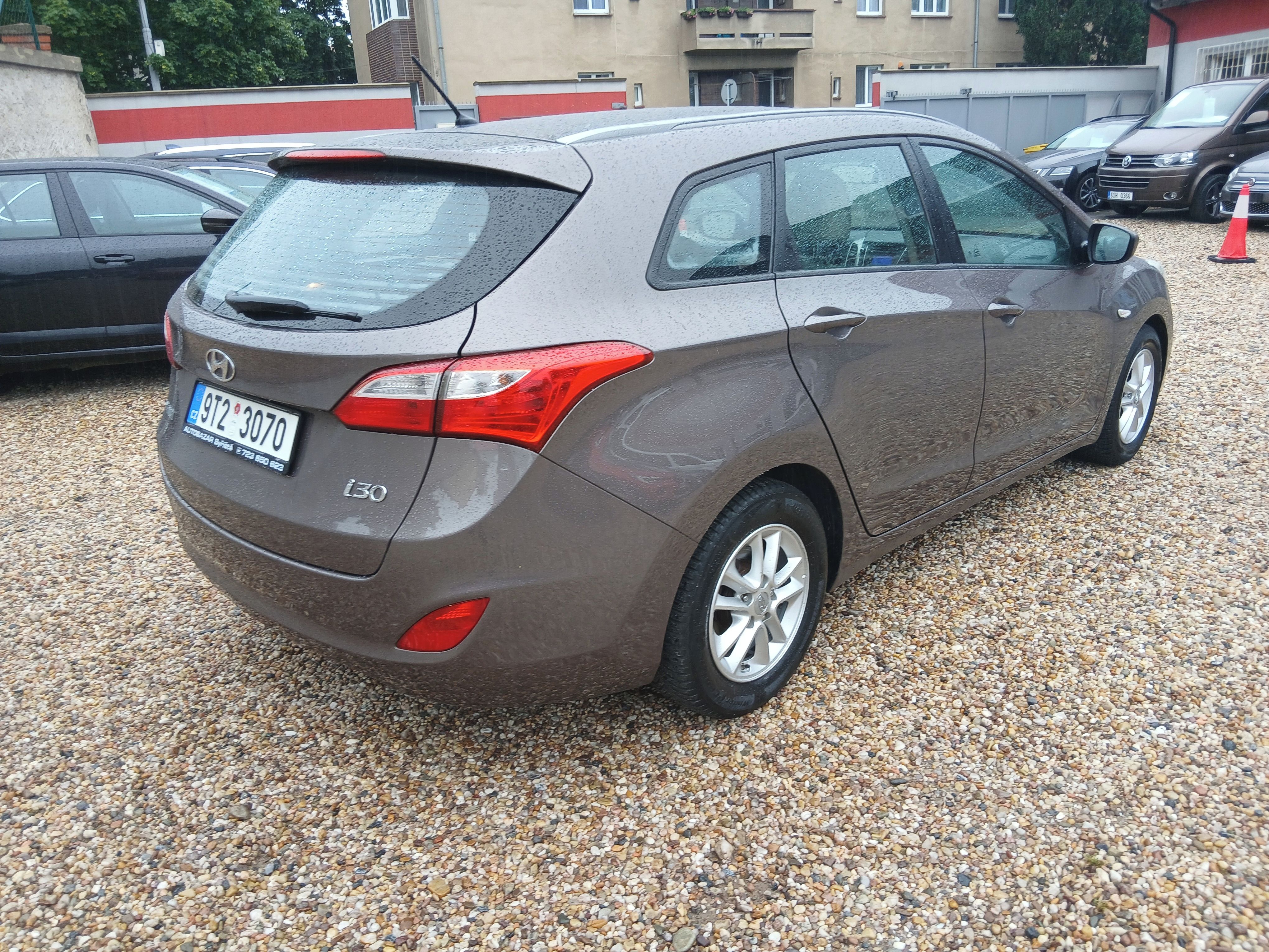 Hyundai i30, 1.6MPi 88KW Kombi, Nové v ČR - fotka 5