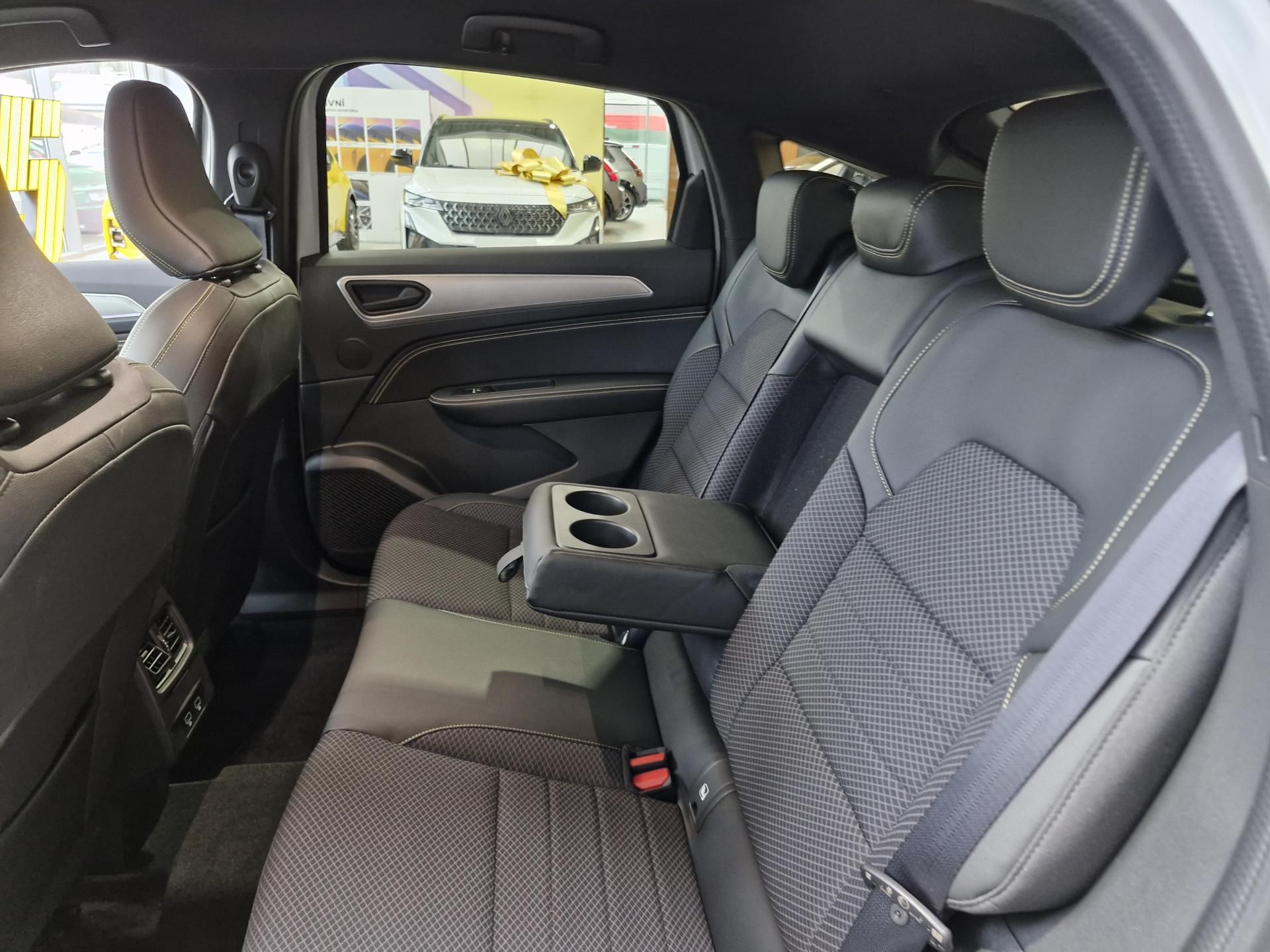 Renault Arkana, techno E-Tech full hybrid 145 - fotka 6