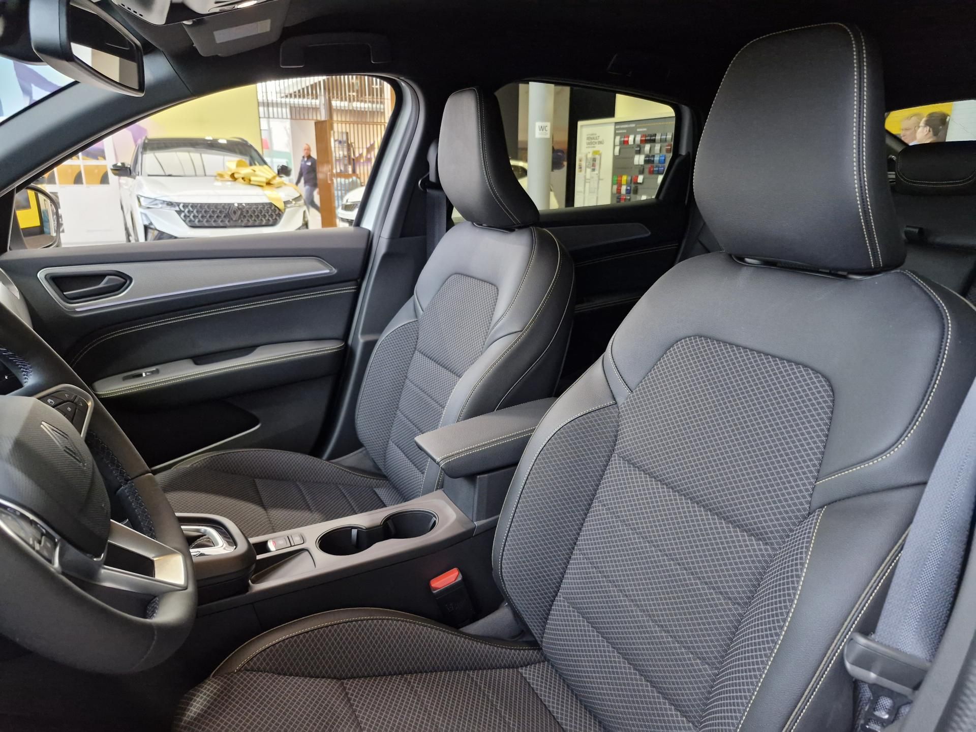 Renault Arkana, techno E-Tech full hybrid 145 - fotka 5