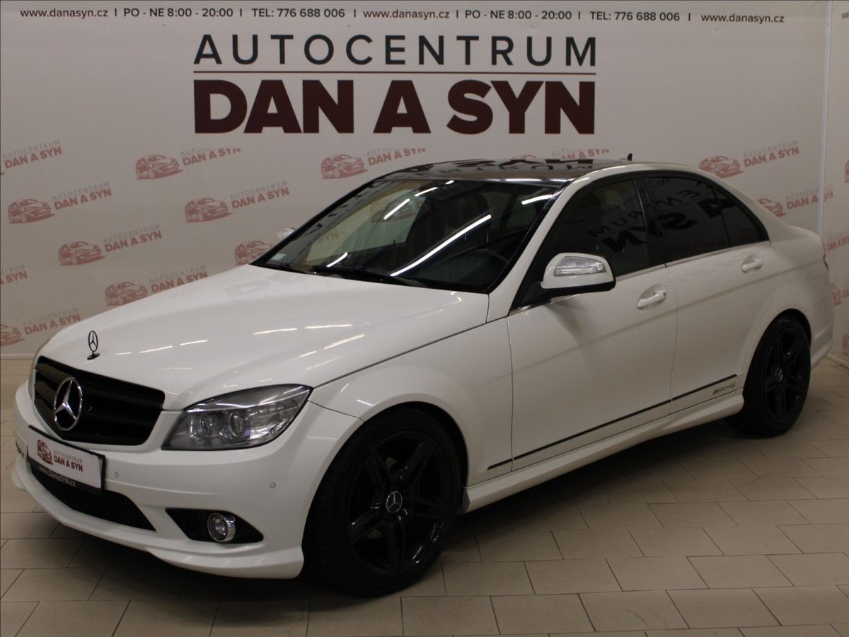 Mercedes-Benz Třídy C, 3,0 C300 AMG 4MATIC 170KW TOP