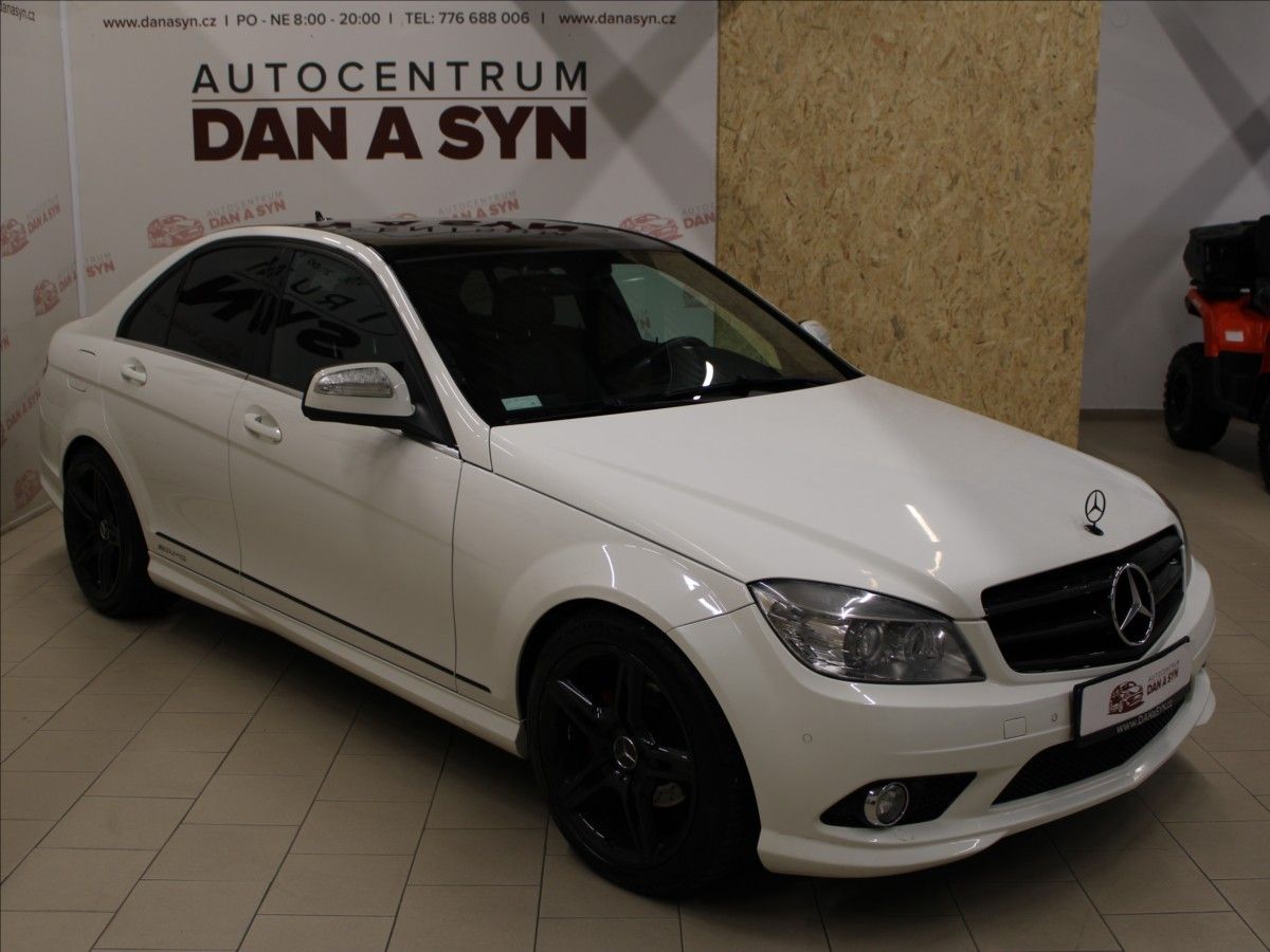 Mercedes-Benz Třídy C, 3,0 C300 AMG 4MATIC 170KW TOP - fotka 3