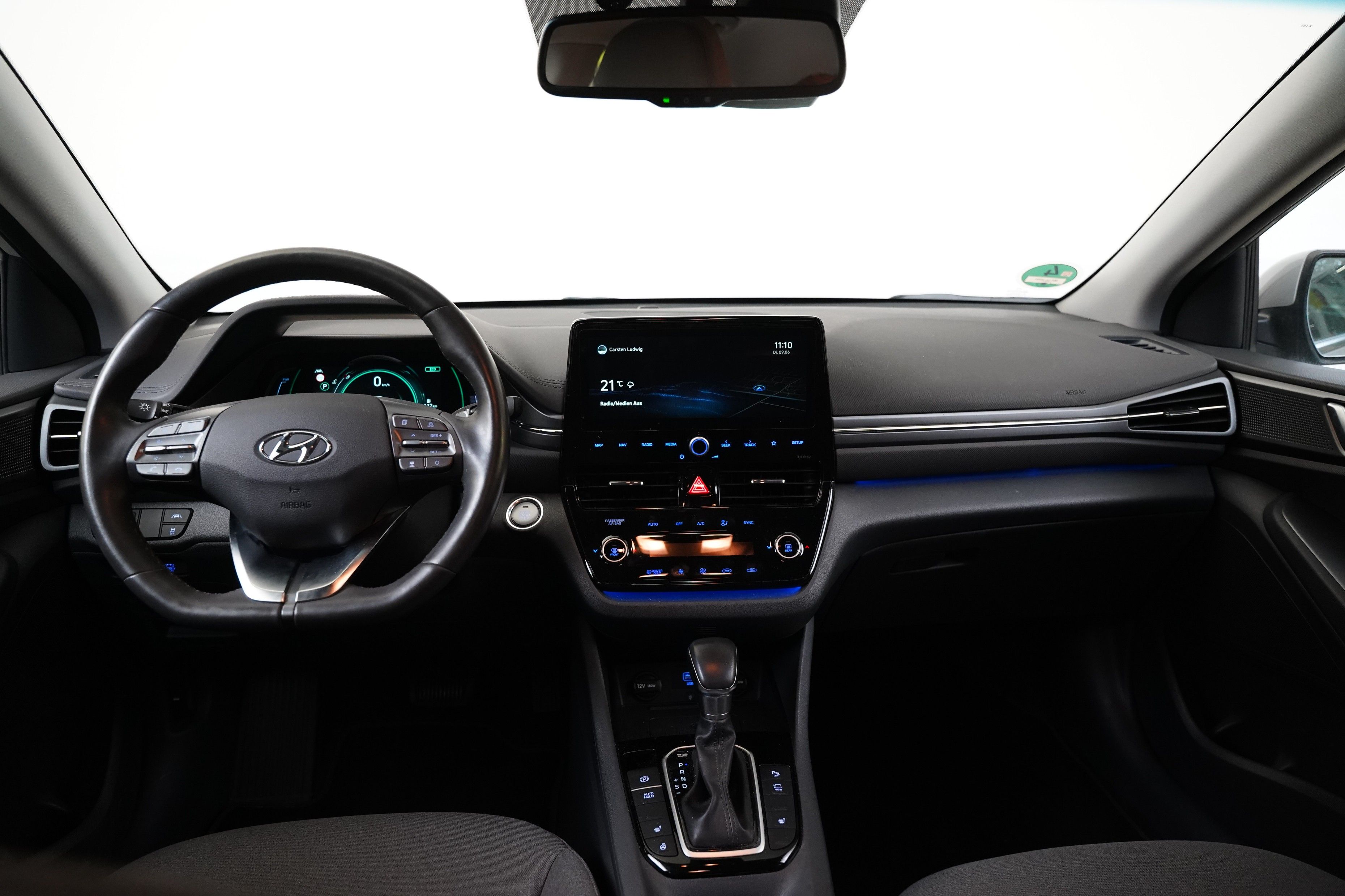 Hyundai Ioniq, 1.6 GDI Hybrid 77kW Style - fotka 6