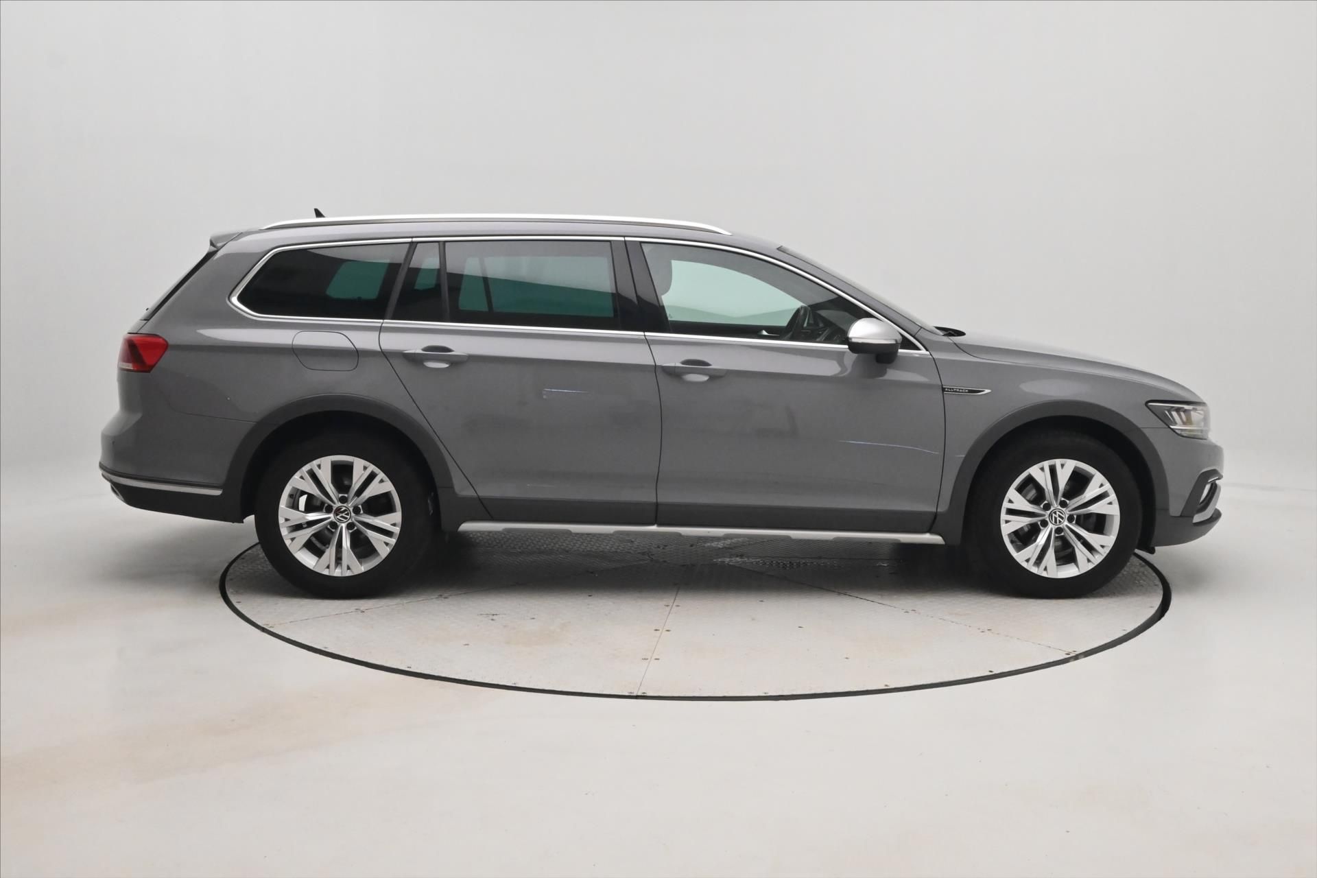 Volkswagen Passat, 2,0 TDI 147kW 4x4 DSG VŮZ PŘIP - fotka 4