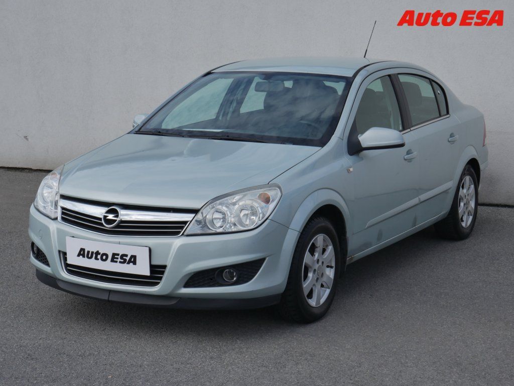 Opel Astra, 1.6i,ČR,AT,AC - fotka 3