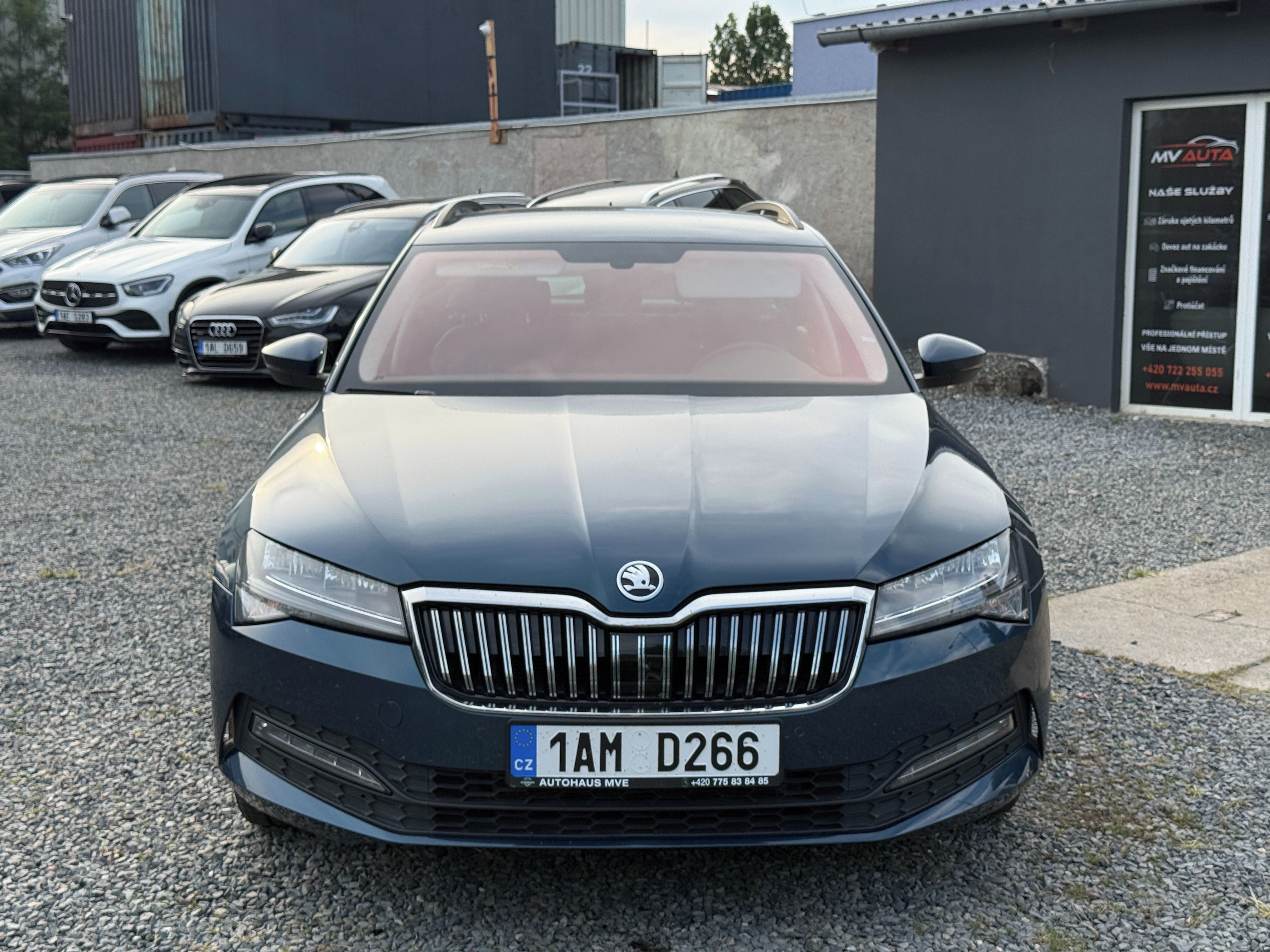 Škoda Superb - fotka 3