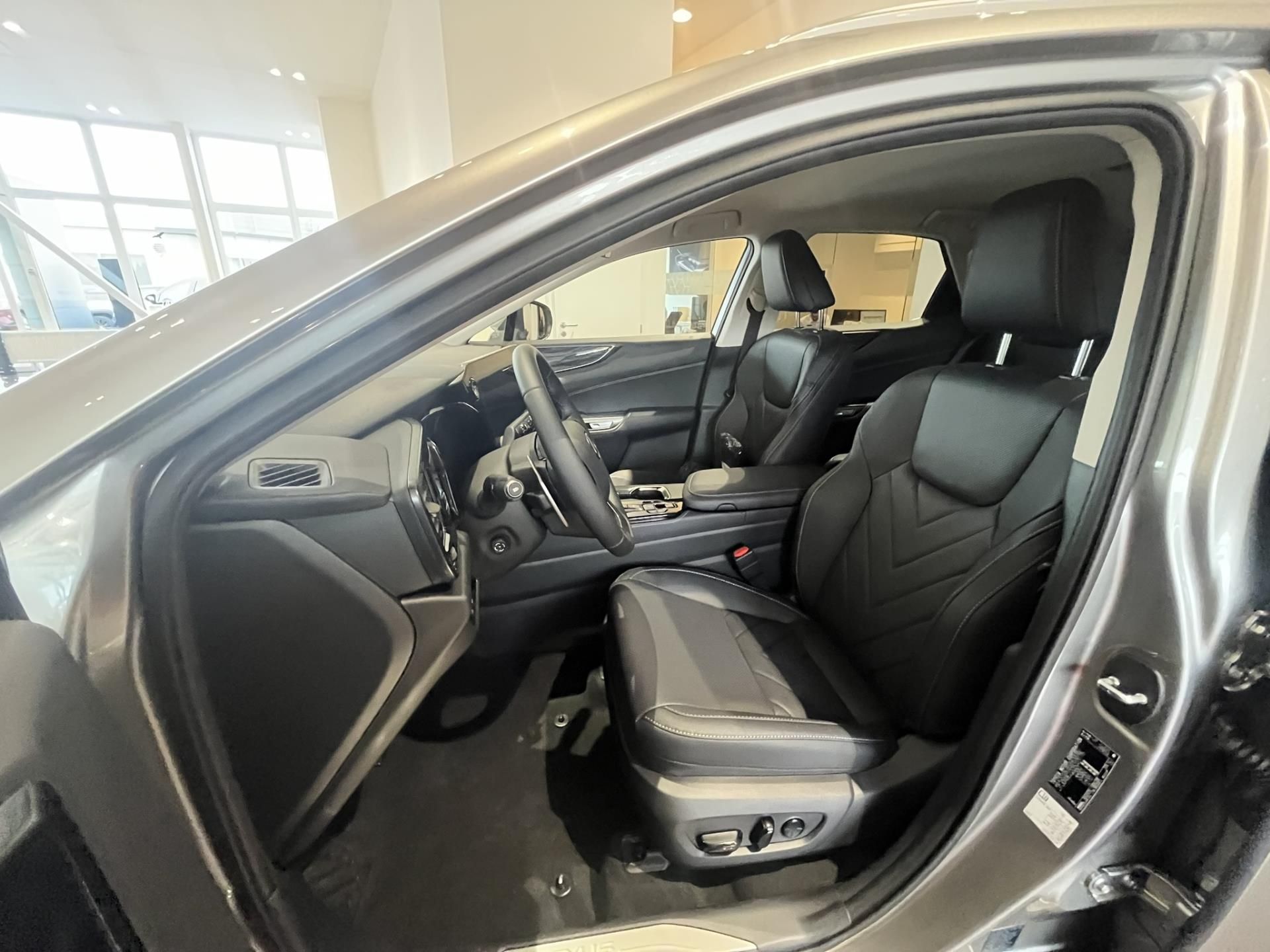 Lexus NX 350h, PRESTIGE 4x4 - fotka 5