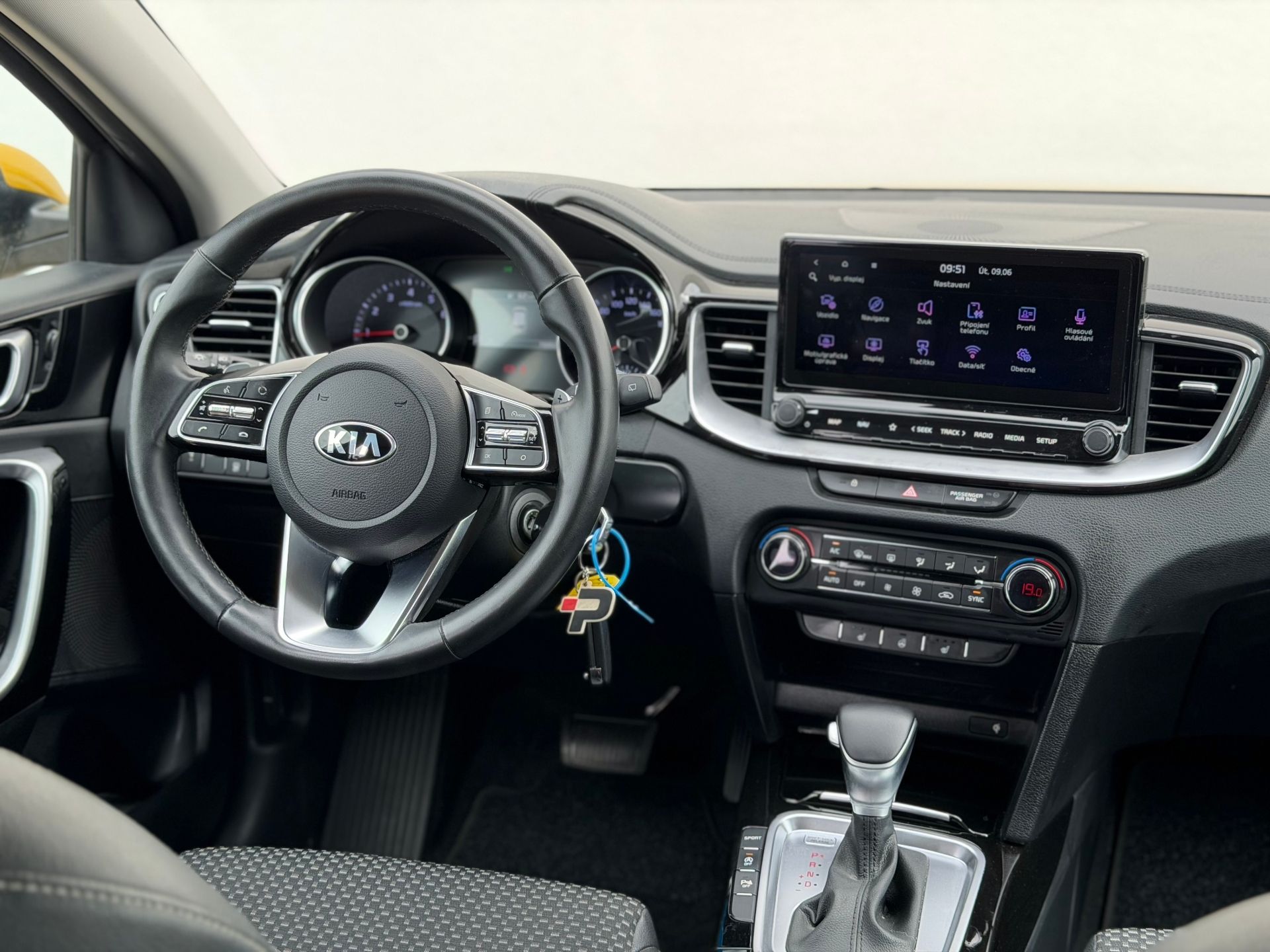 Kia XCee´d, 1.4 T-GDI 103kW Top DCT - fotka 5