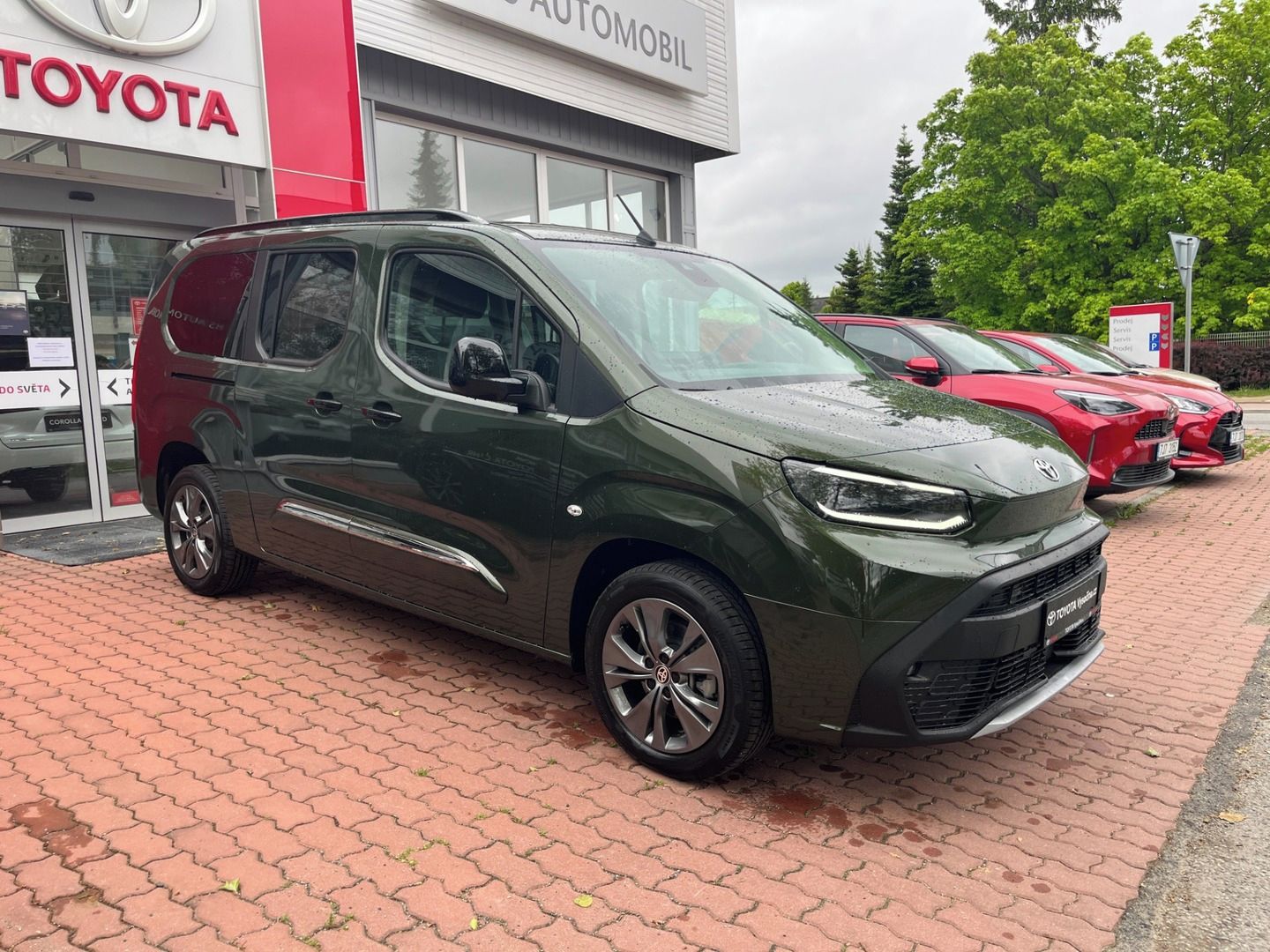 Toyota Proace City Verso, L2 - 1.5 nafta 130 koní manuál - fotka 2