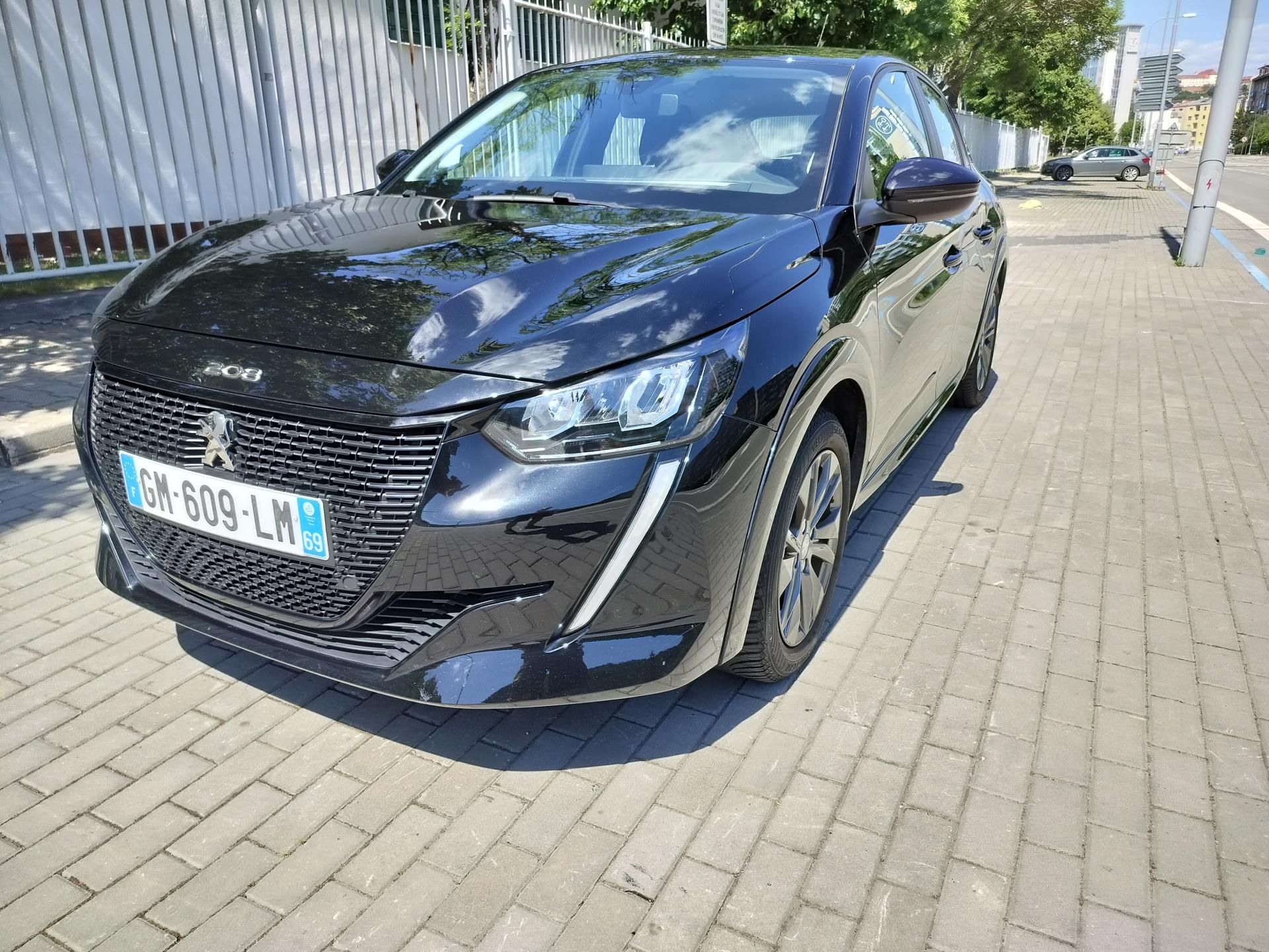 Peugeot 208, e, navigace, SOH 95% - fotka 3
