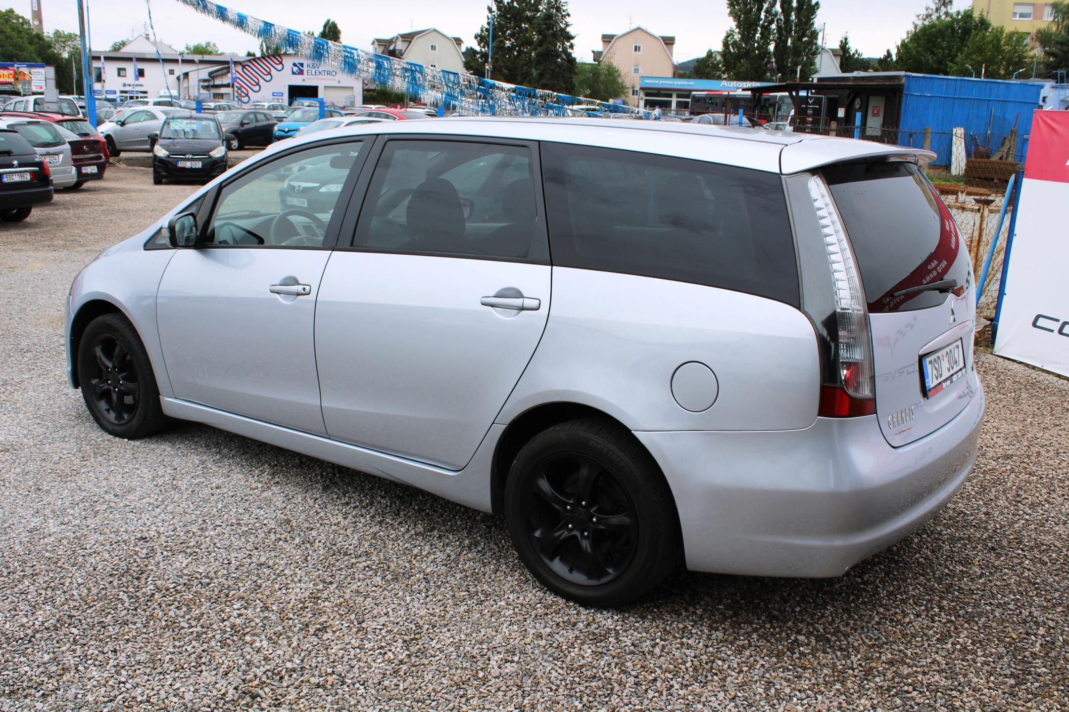 Mitsubishi Grandis, 2.0TDI KLIMA EL.OKNA 7MÍST ALU - fotka 5