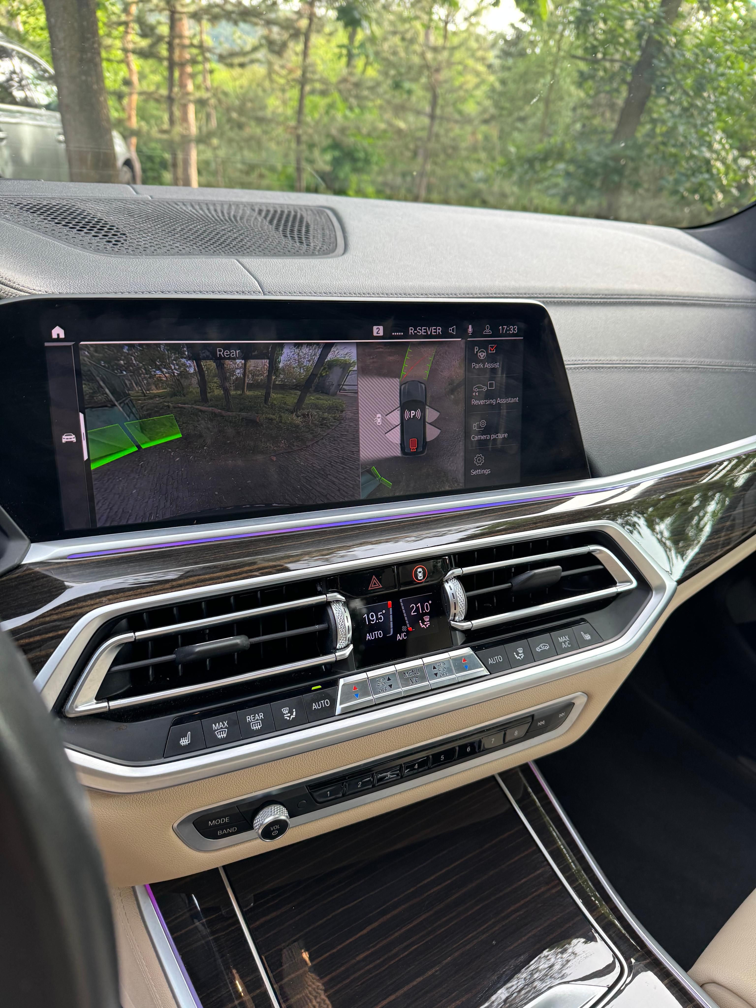 BMW X5, 3L B58 Benzin - Servisováno - fotka 4