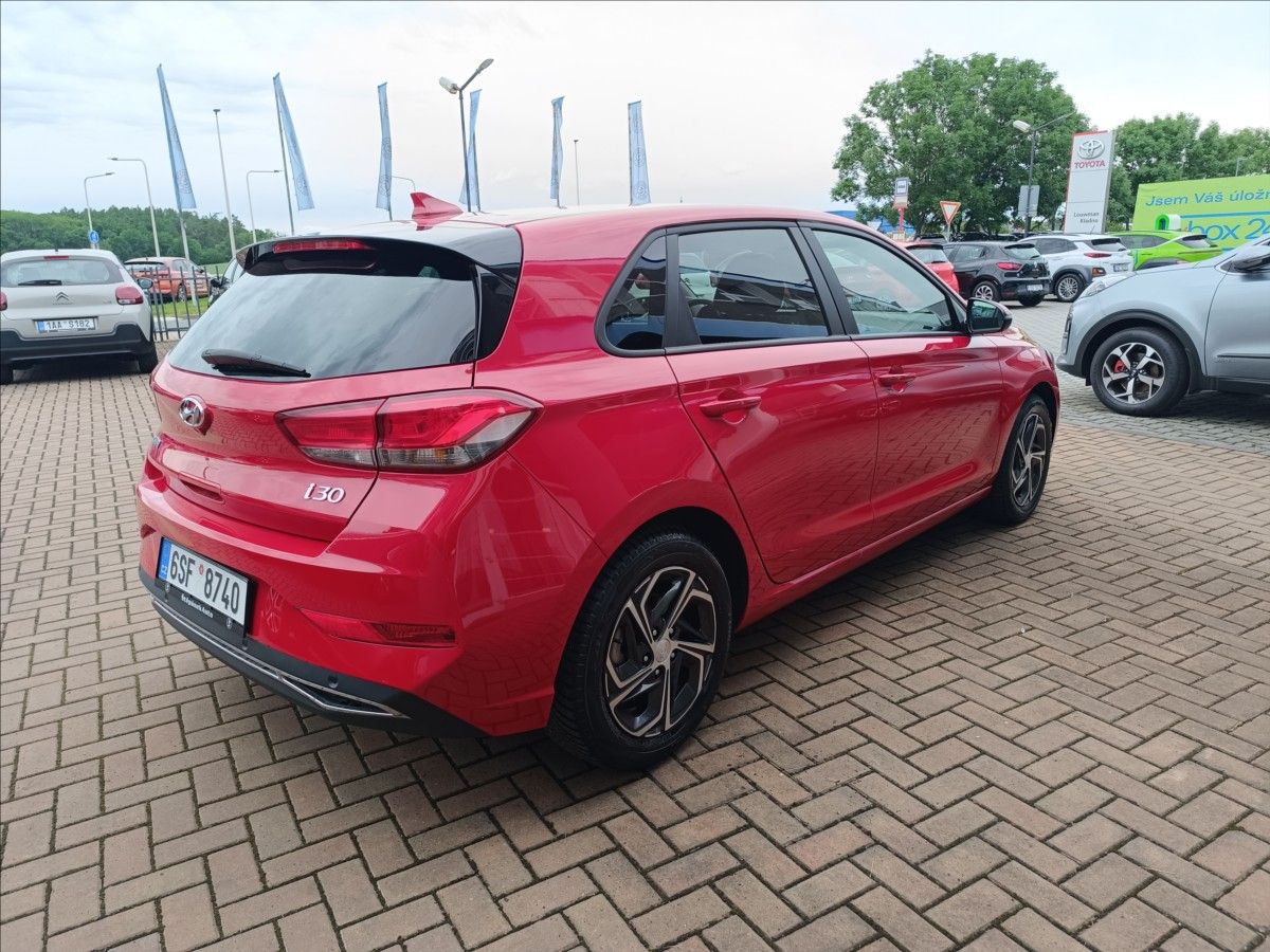 Hyundai i30, 1,0 T-GDi Comfort - fotka 6