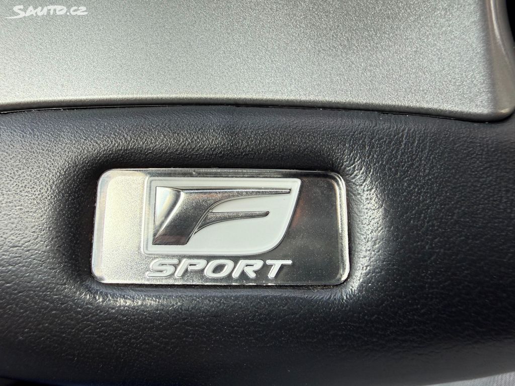Lexus CT 200h, fotka 26