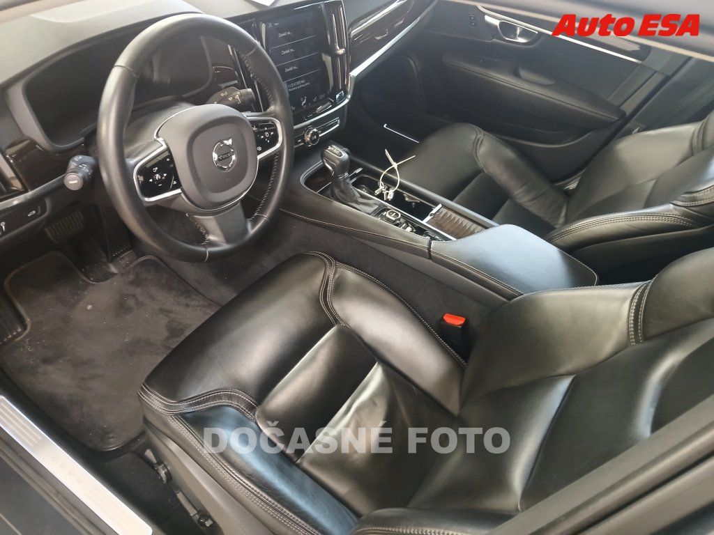 Volvo S90, 2.0 T5,1.maj,ČR - fotka 3