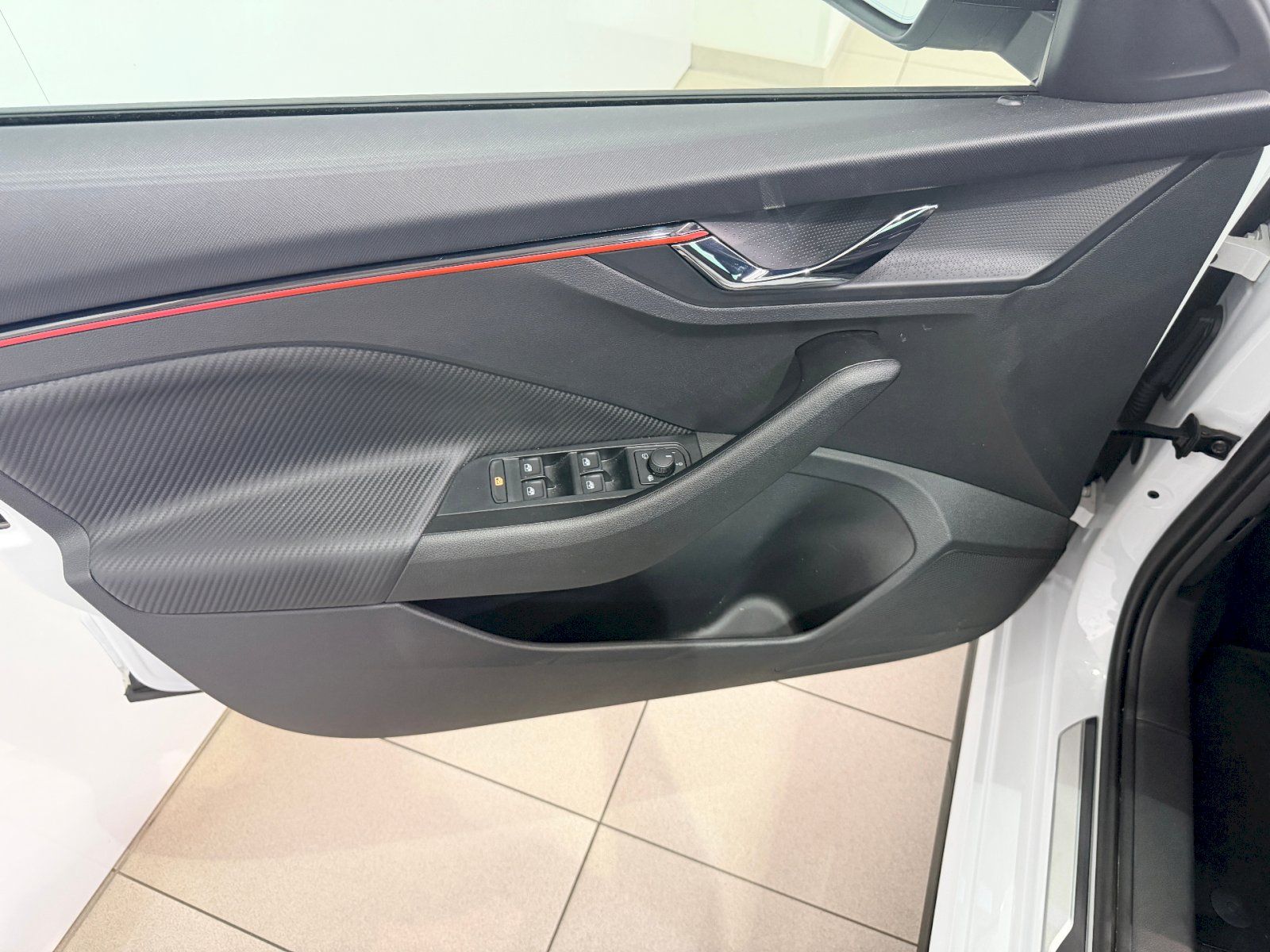 Škoda Kamiq, KAMIQ MC TSI 85/1.0 A7F - fotka 6