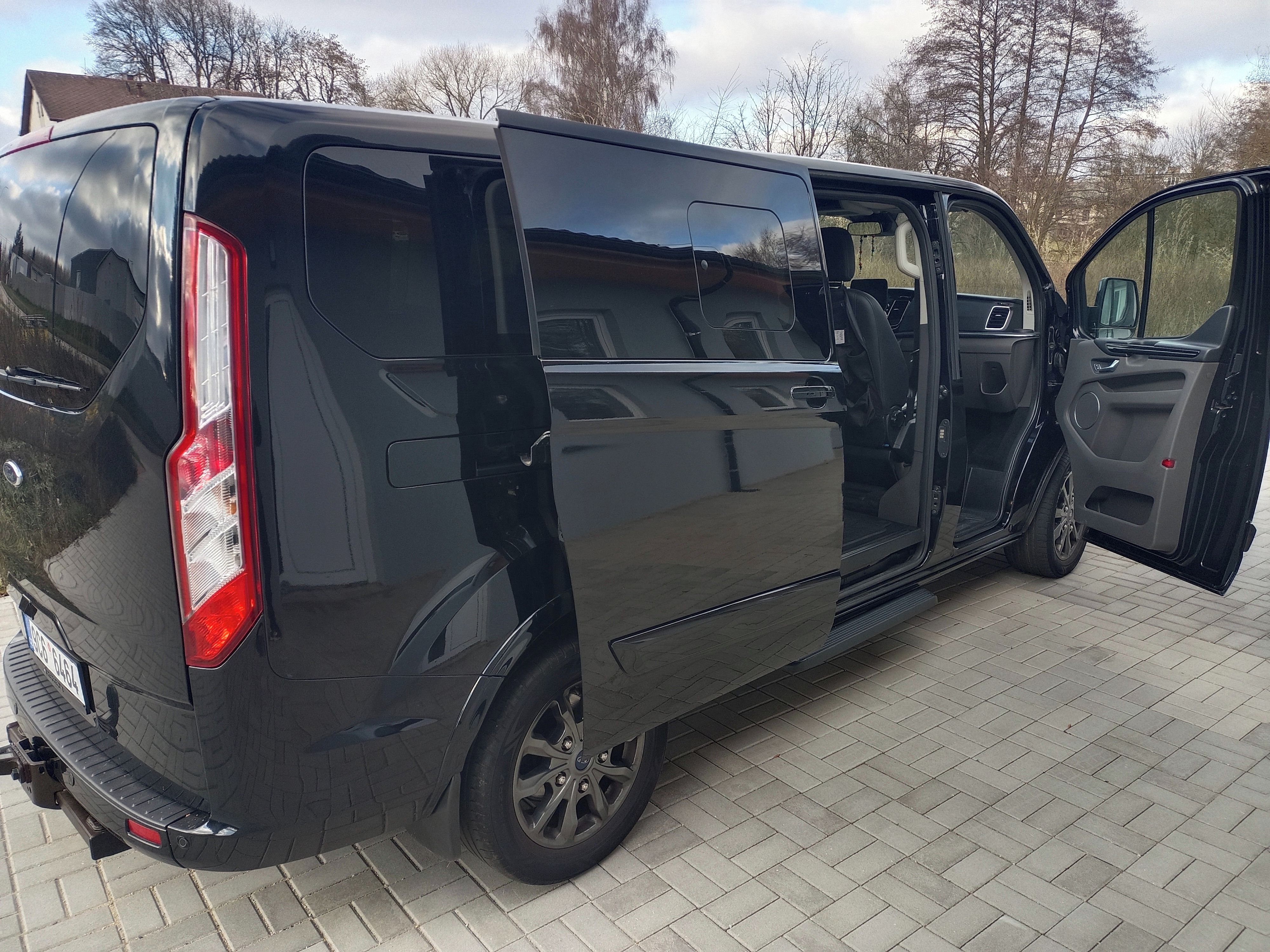 Ford Tourneo Custom, Titanium X 125KW Aut. L2 - fotka 6