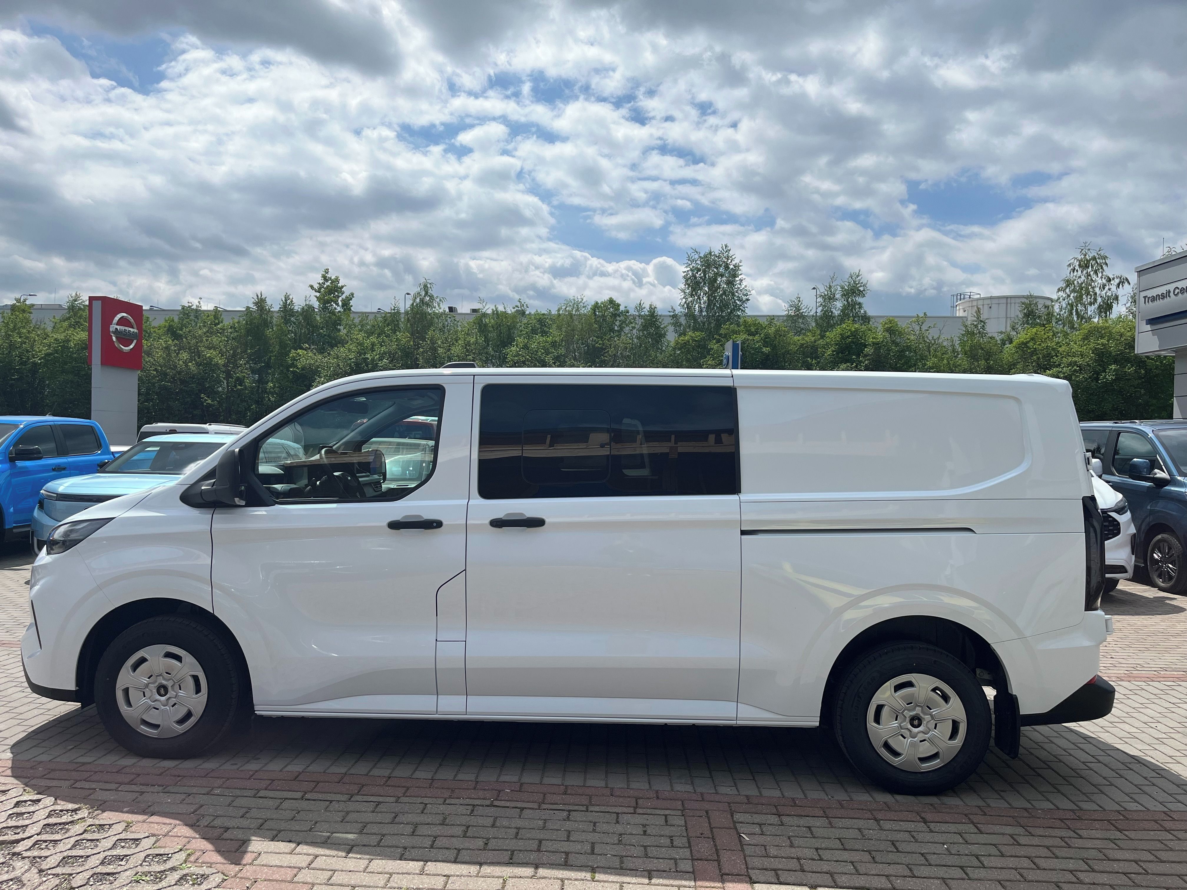Ford Transit Custom, 2.0EcoBlue KombiVan 320L2Trend - fotka 2