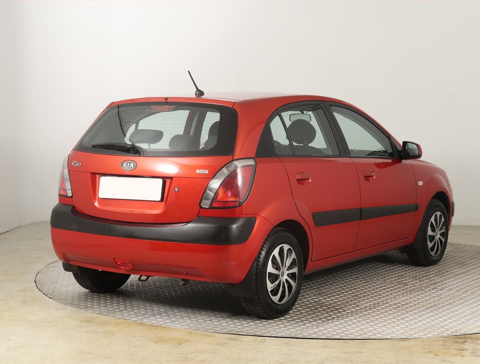 Kia Rio, 1.4 16V, po STK, udržované - fotka 5