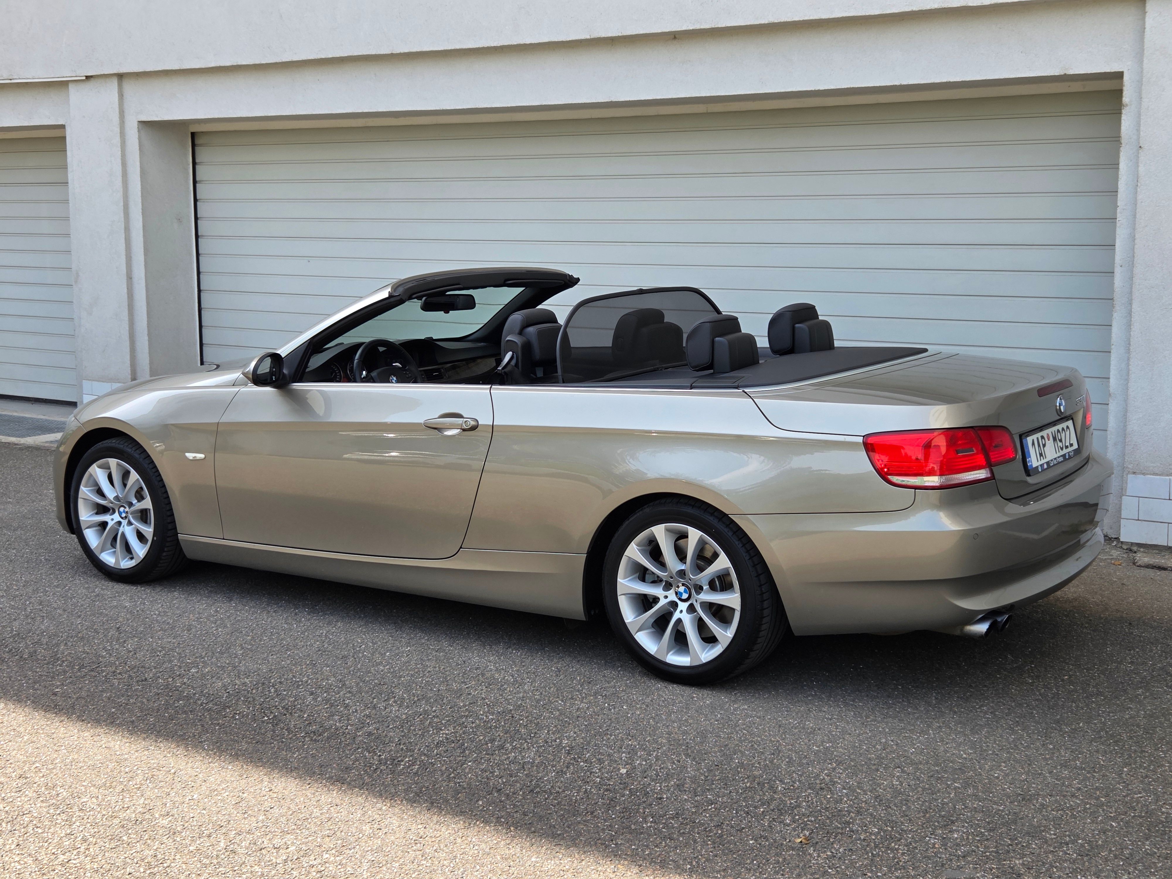 BMW Řada 3, 330i 200Kw Aut Kabrio 60t.km - fotka 6
