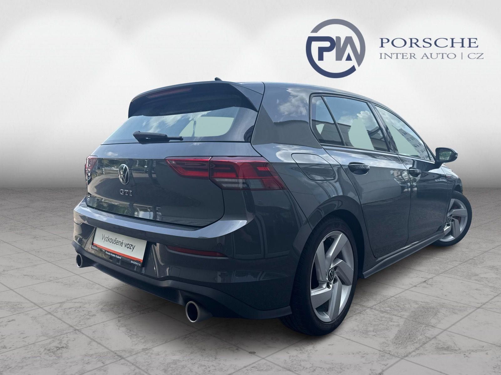 Volkswagen Golf, GTI 2.0 TSI 180kW DSG - fotka 2