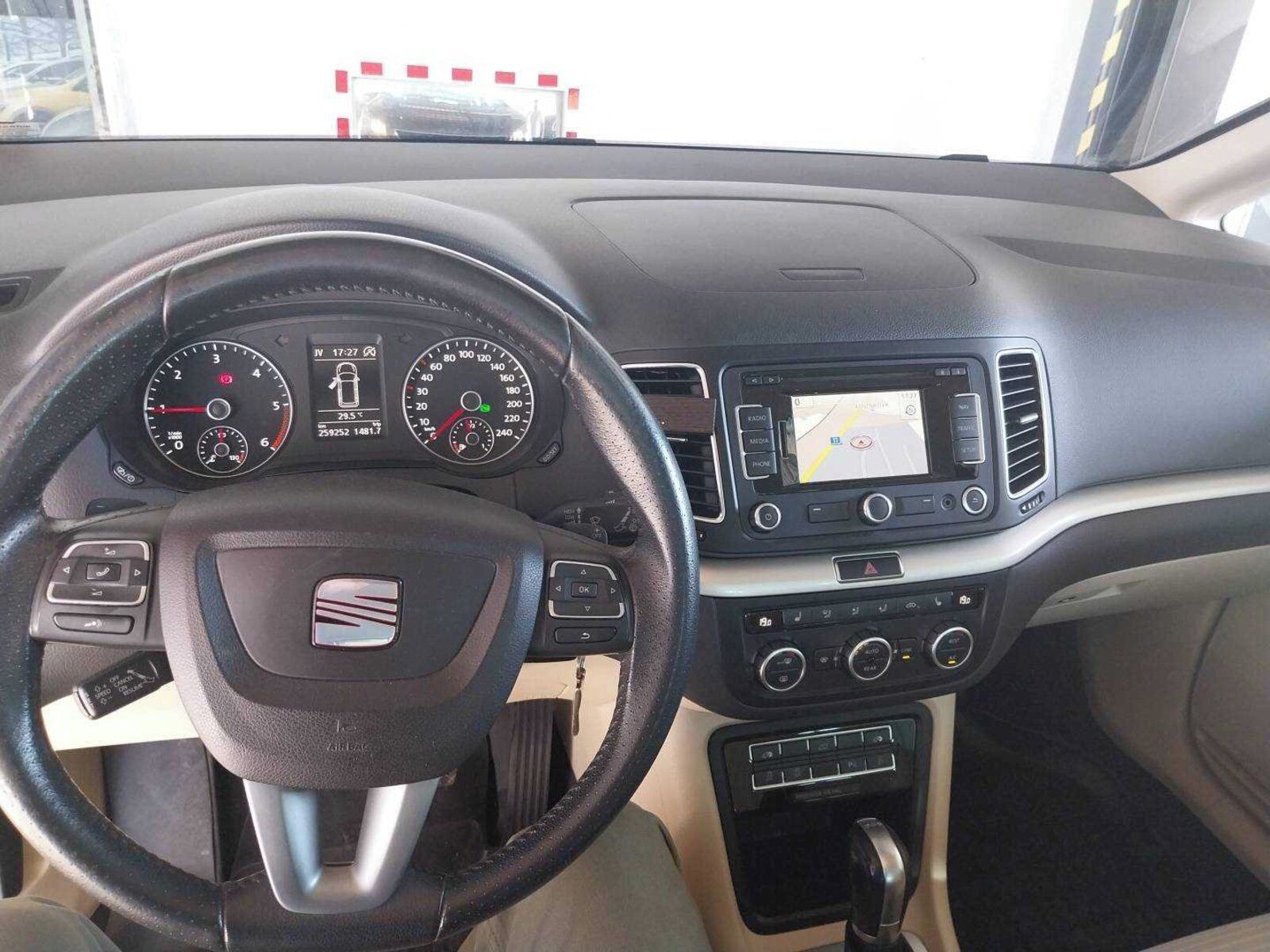 Seat Alhambra, 2.0 TDI, Automat, Navi - fotka 3