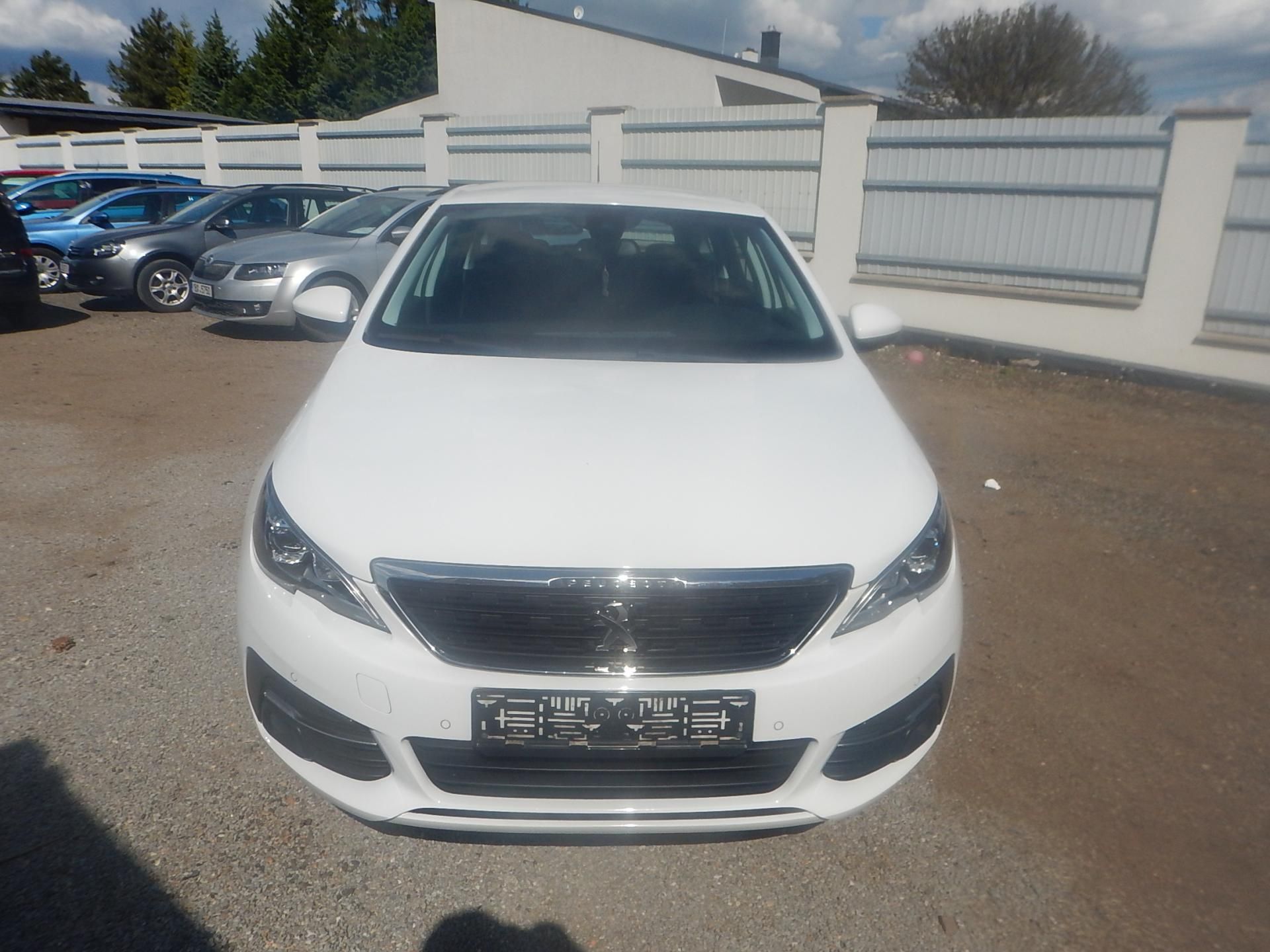 Peugeot 308, 1.5 Hdi 96 kw - fotka 3
