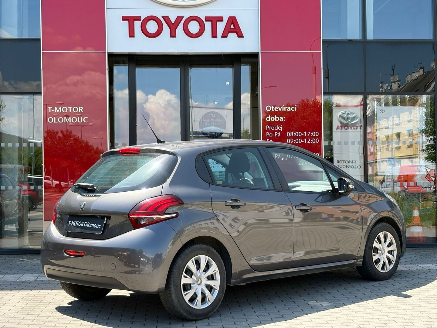 Peugeot 208, 1.2 PureTech Allure - fotka 3