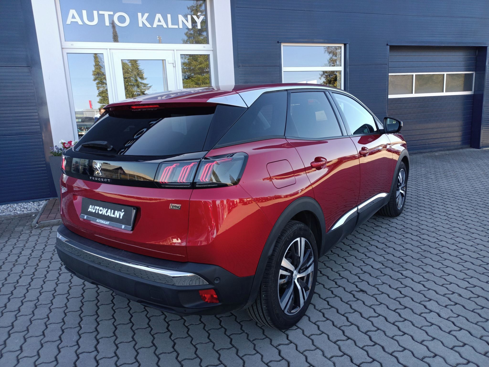 Peugeot 3008, ALLURE 1.2 - 130 EAT8 - fotka 4