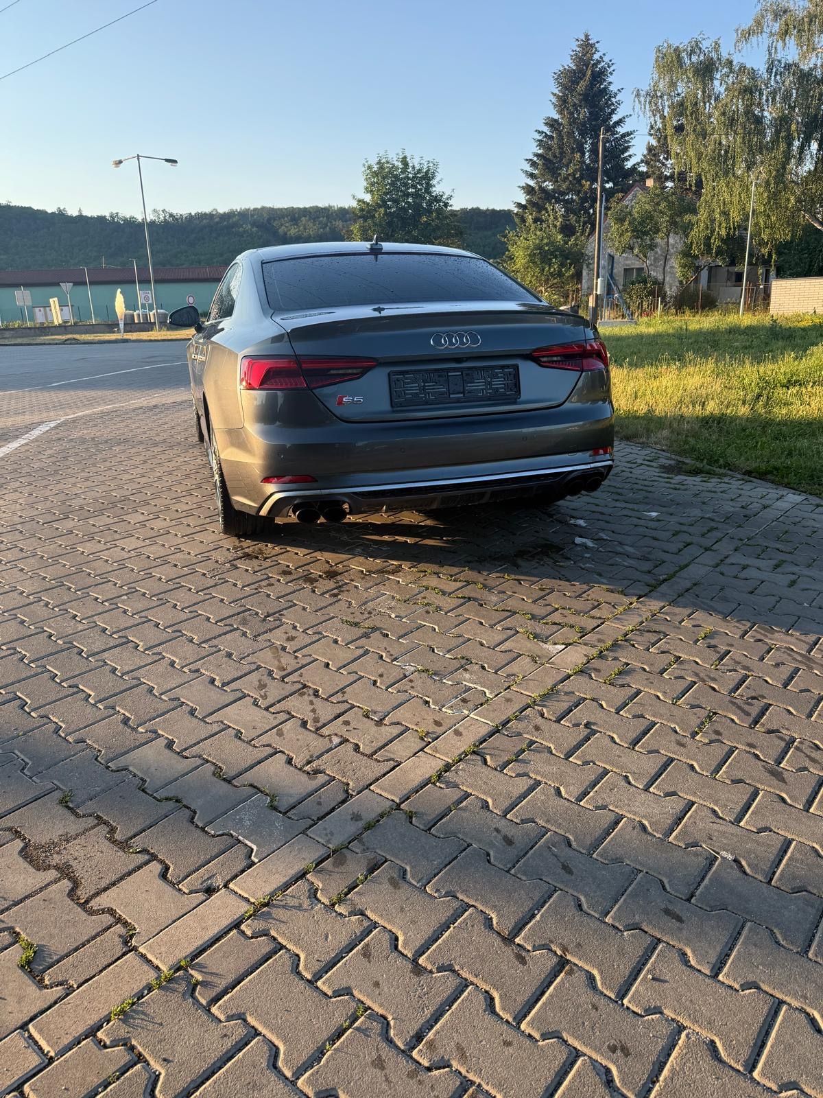 Audi S5, Audi S5 Quattro 260kw B&O - fotka 5