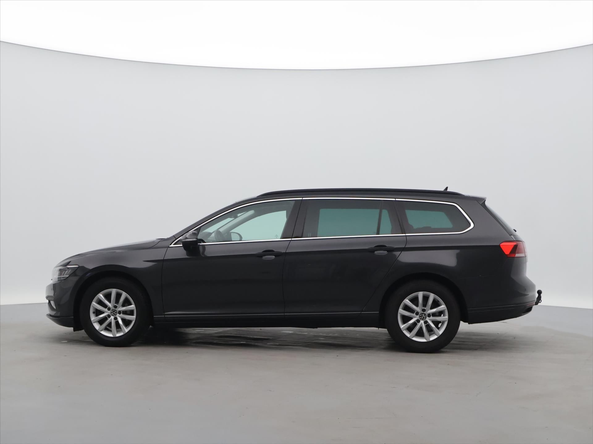 Volkswagen Passat, 2,0 TDI 110kW DSG Virtual DPH - fotka 4