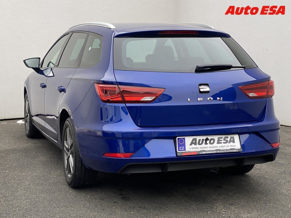Seat Leon, 1.6 TDi,Style,DSG,LED,ALU - fotka 6