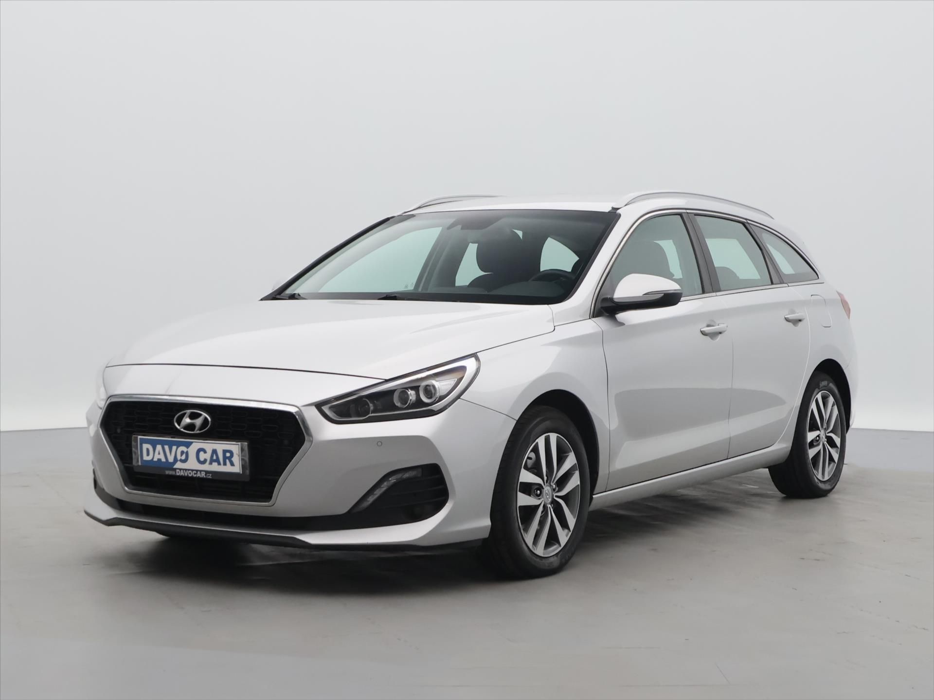 Hyundai i30, 1,6 CRDi 85kW Style CZ 1.Maj. - fotka 3