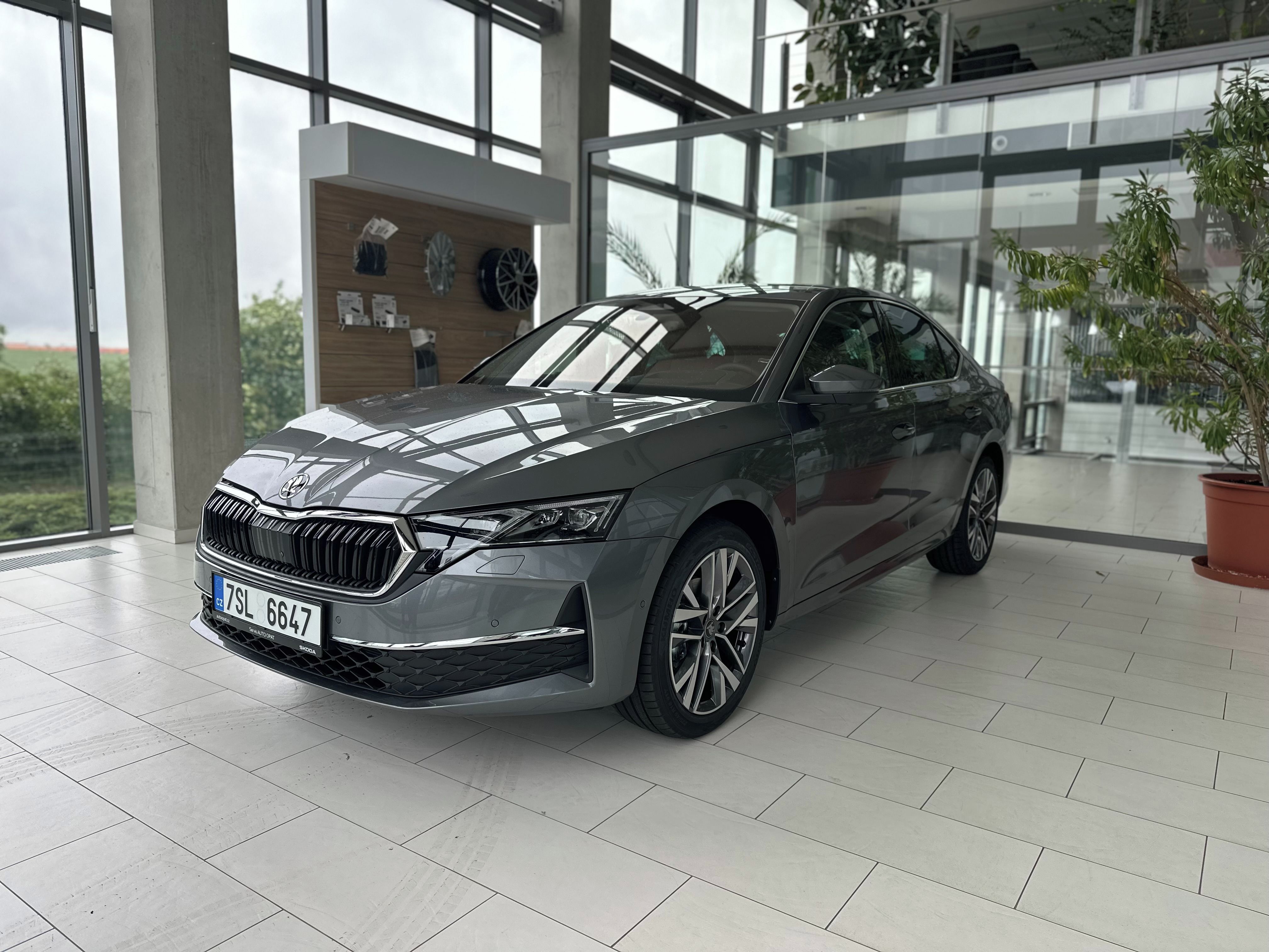 Škoda Octavia, Excl. Sel.1,5 TSI m-HEV 110 kW - fotka 3
