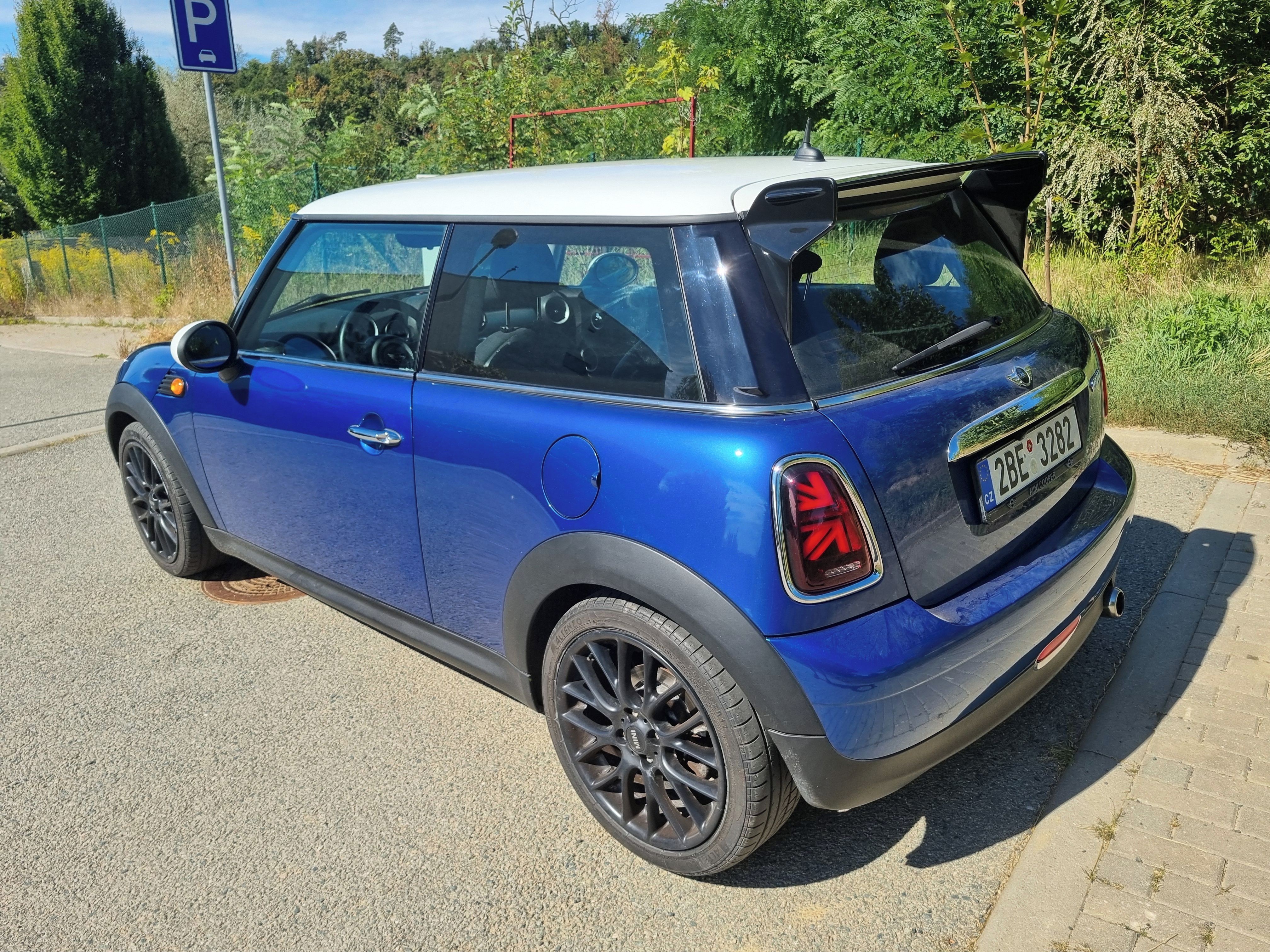 Mini Cooper - fotka 4