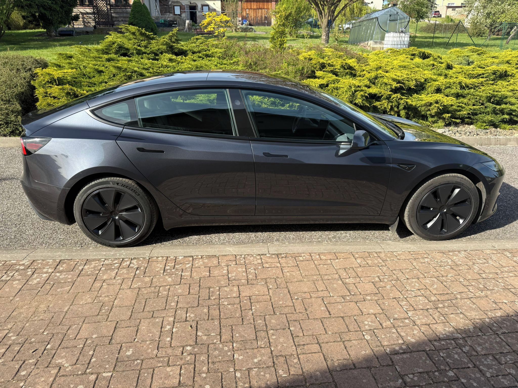Tesla Model 3, Long Range AWD Highland - fotka 3