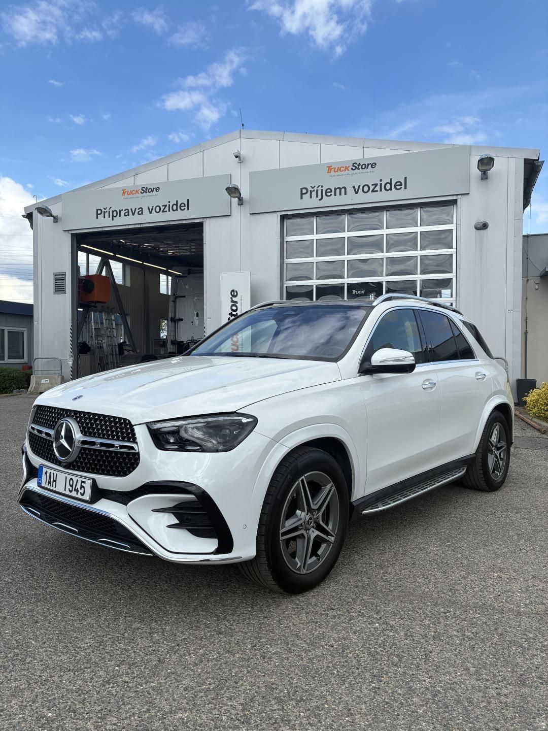 Mercedes-Benz GLE, 450d 4MATIC - fotka 4
