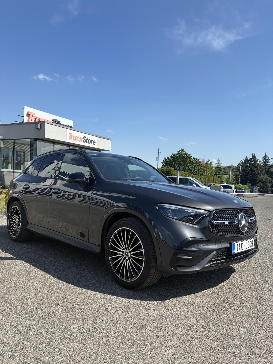 Mercedes-Benz GLC, 220d 4MATIC - fotka 2