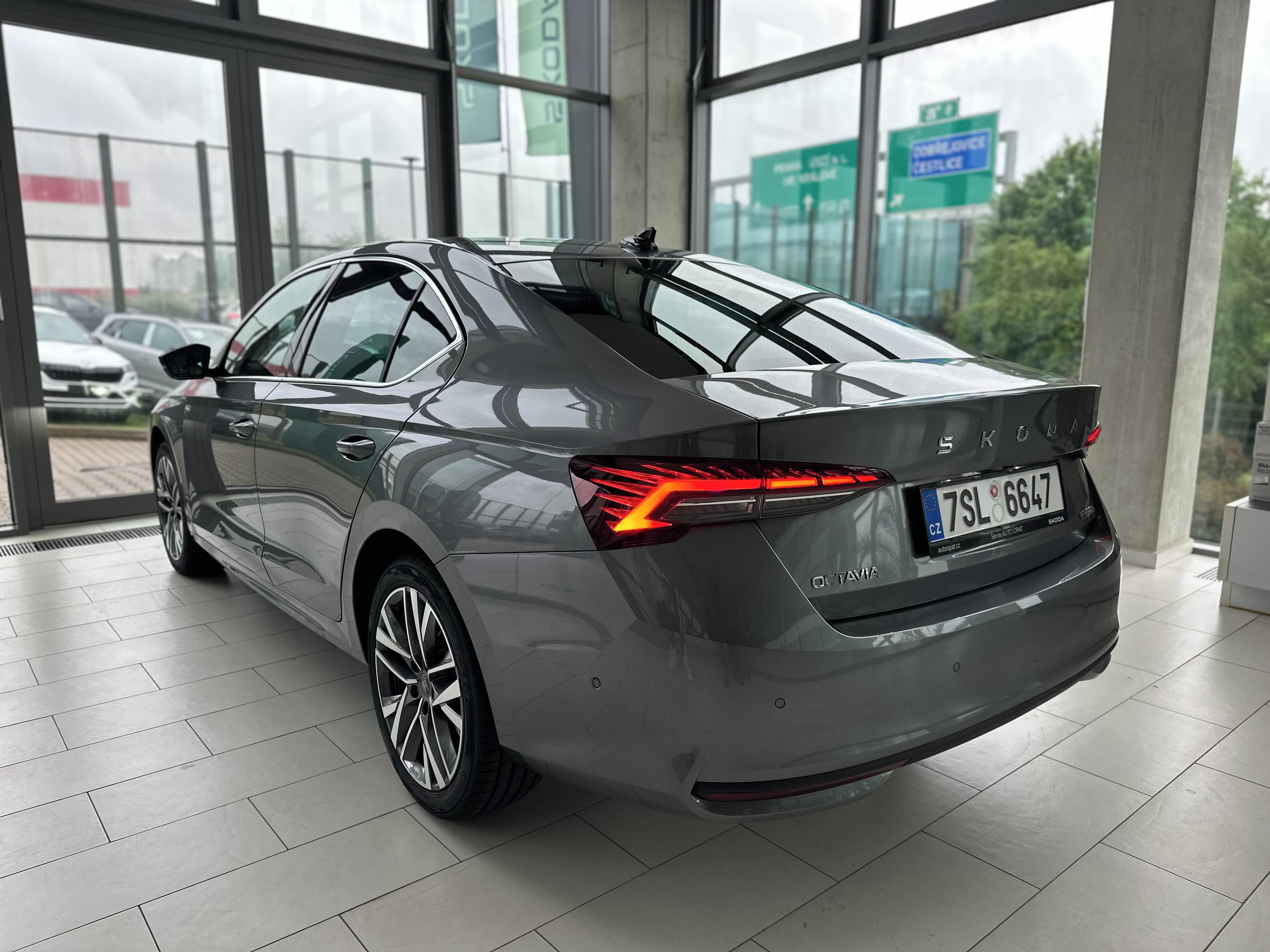 Škoda Octavia, Excl. Sel.1,5 TSI m-HEV 110 kW - fotka 5