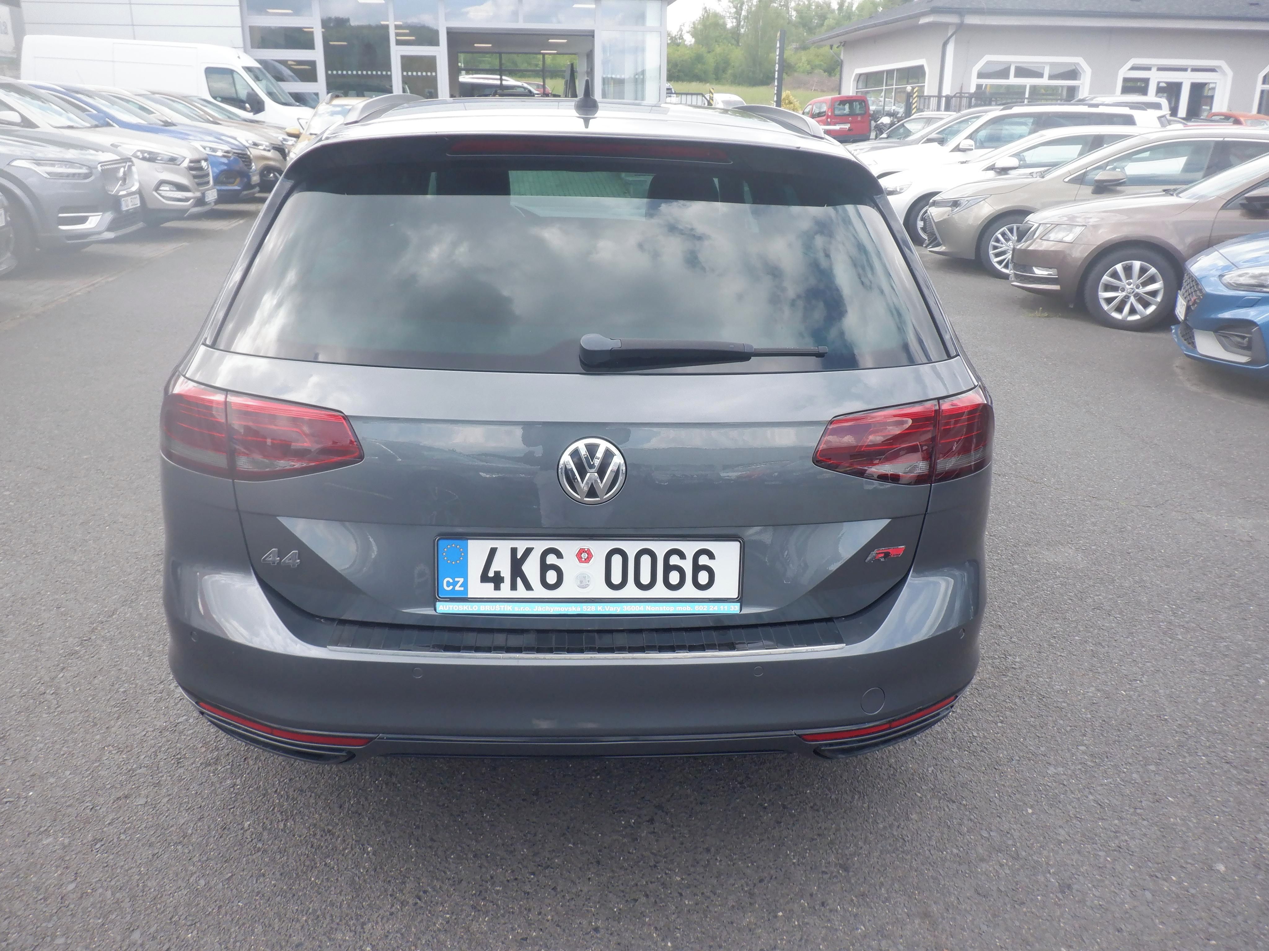 Volkswagen Passat, 2.0 TDI R-Line,DSG,DPH - fotka 6