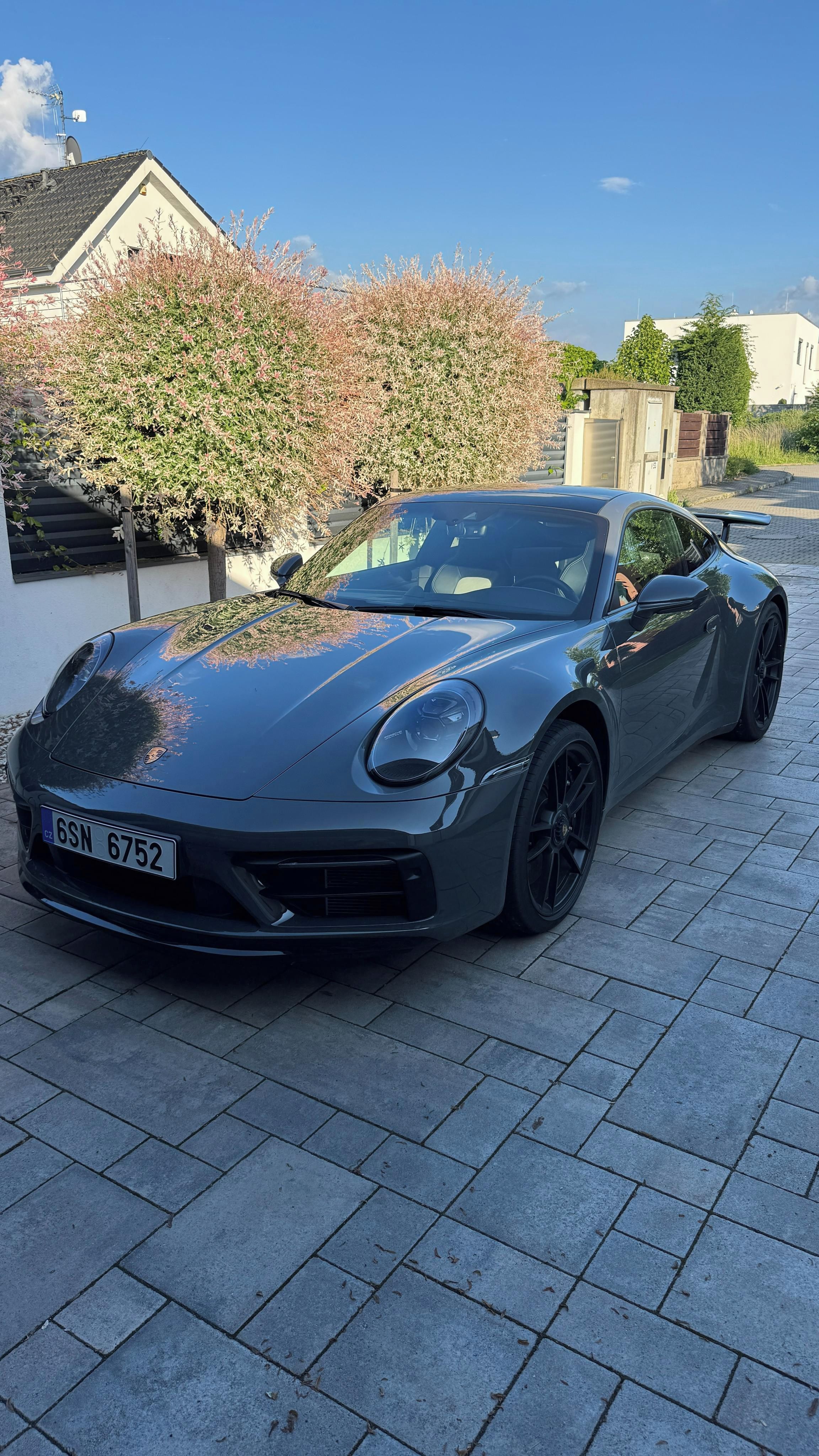 Porsche 911, Carrera 4 GTS,LIFT,AERO,ZÁRUKA