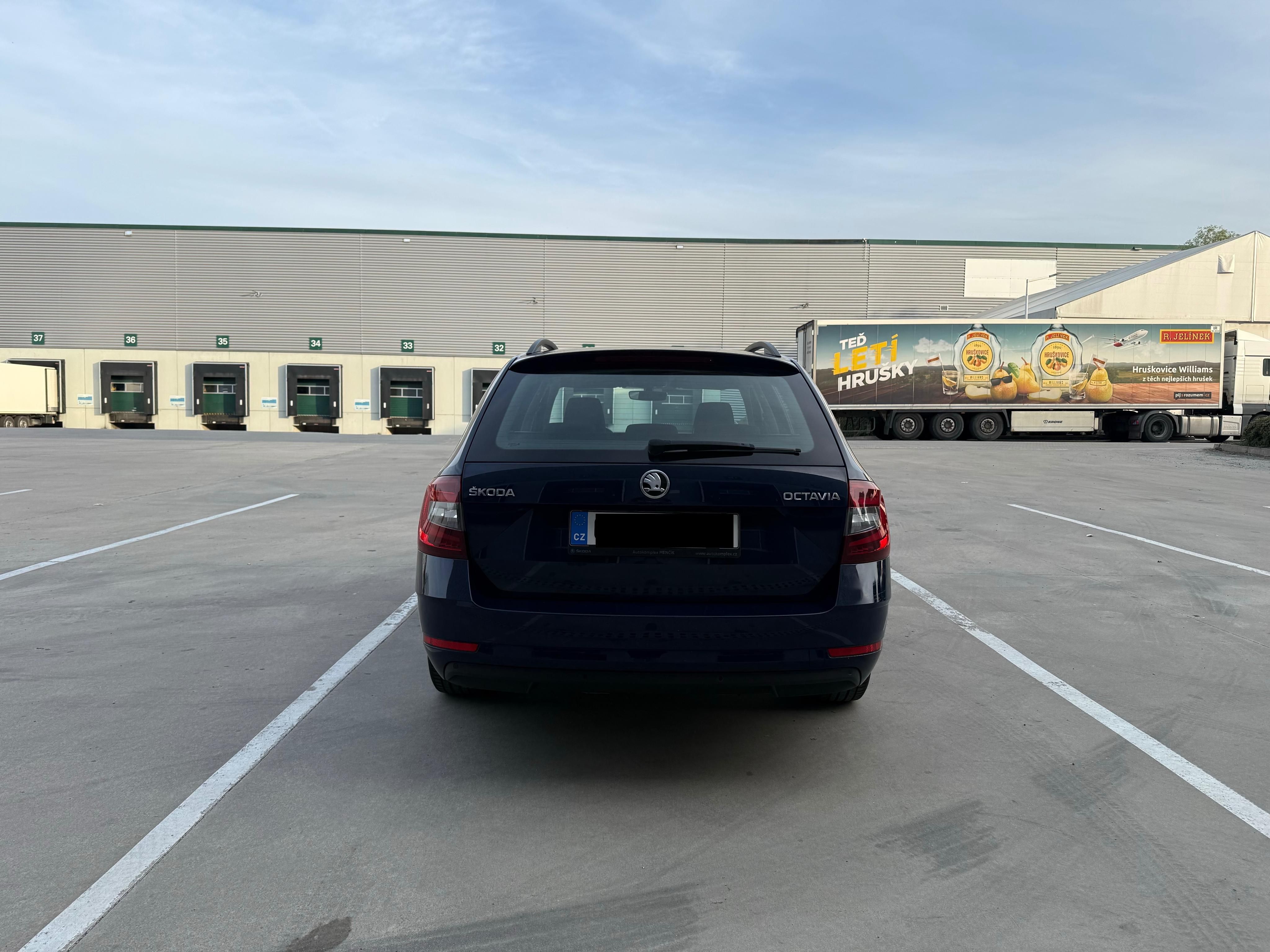 Škoda Octavia, 1.6 TDI 85 KW KOMBI FACELIFT - fotka 6