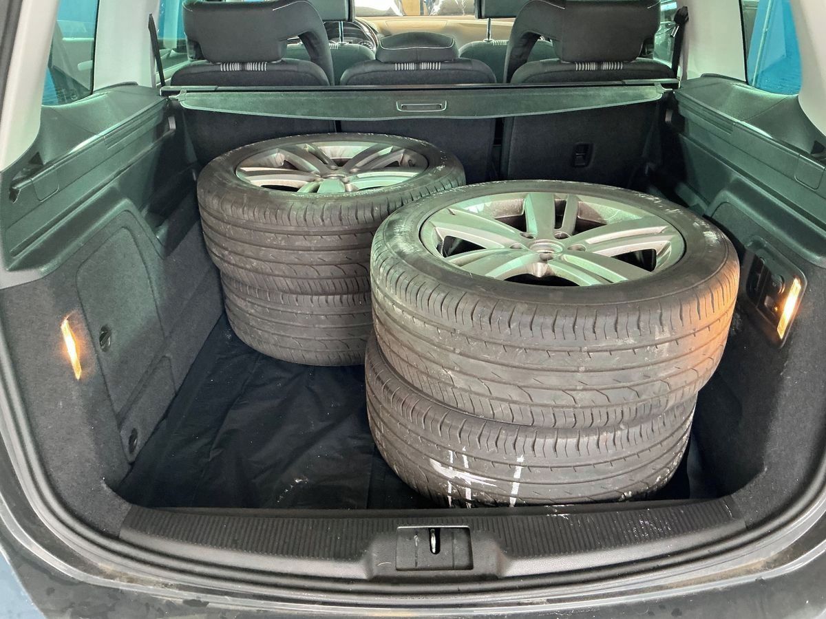 Volkswagen Sharan, 2.0TDI 103KW MATCH TOP VÝBAVA - fotka 4