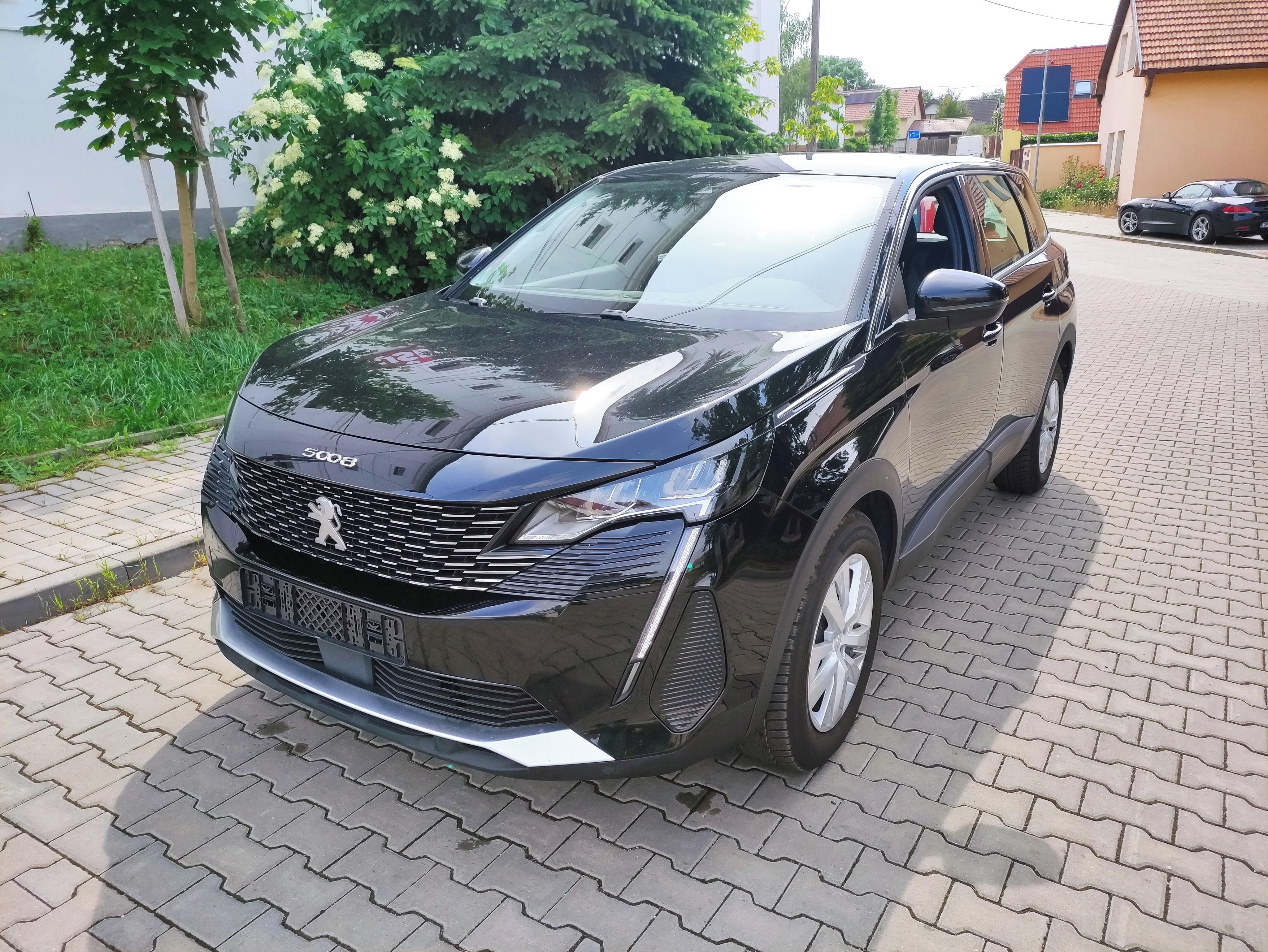 Peugeot 5008, 1.5 Diesel, 7 míst, tažné zaří